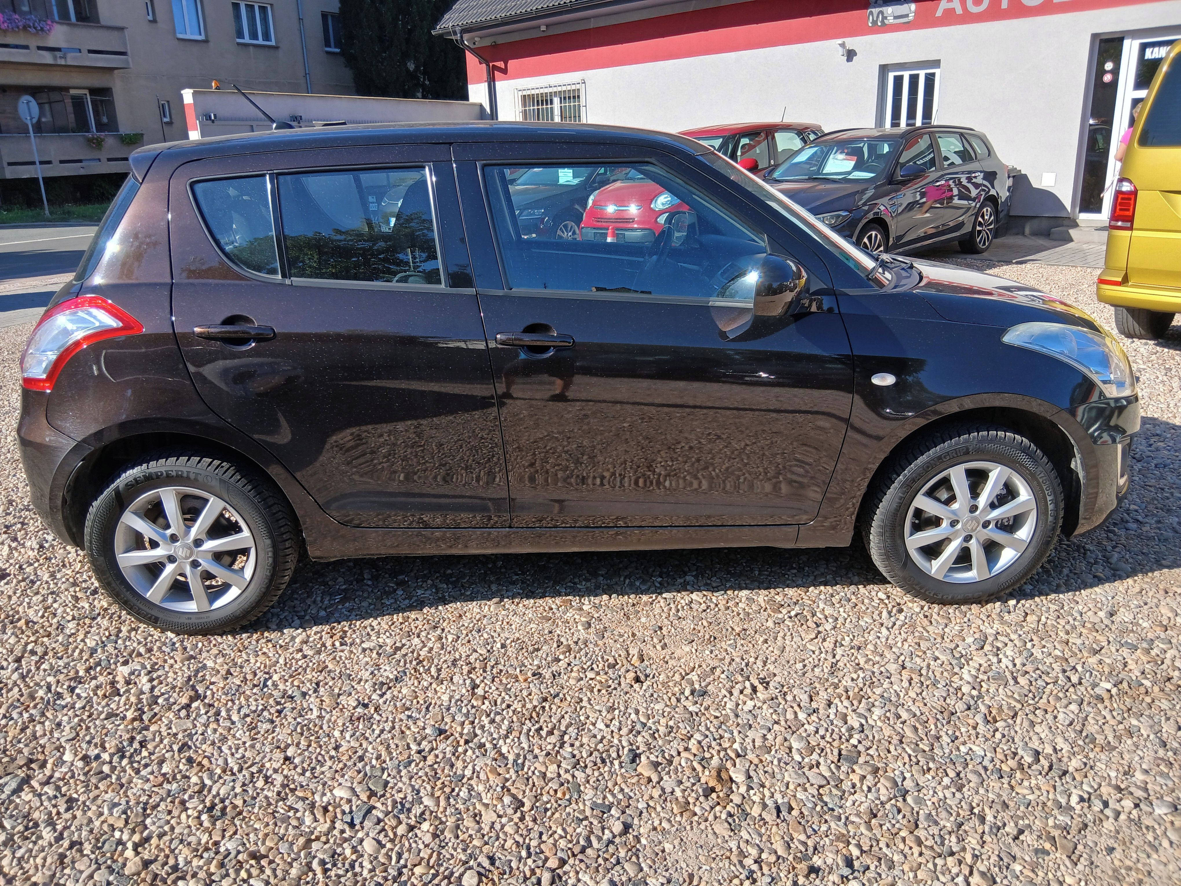 Suzuki Swift, 1.3i 69KW 4x4 S.Kniha, Naj:86t - fotka 4