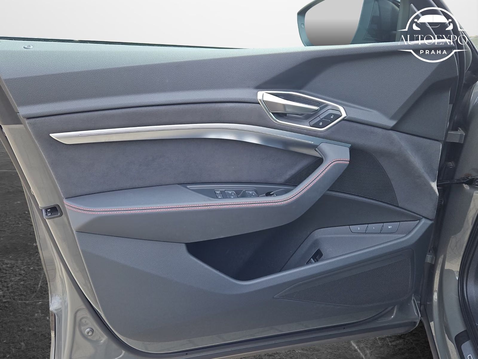 Audi Q8 e-tron, 50 quattro S line NaviPlus* - fotka 6