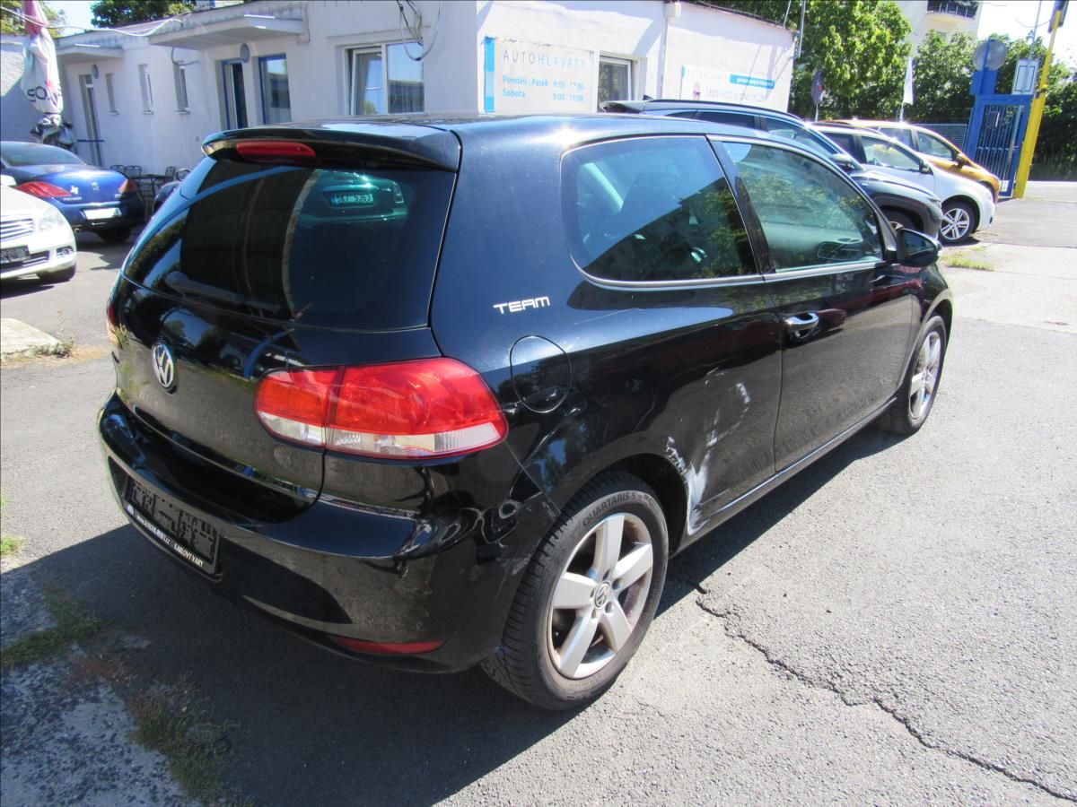 Volkswagen Golf, 1,4 TSi 90kW Team - fotka 4