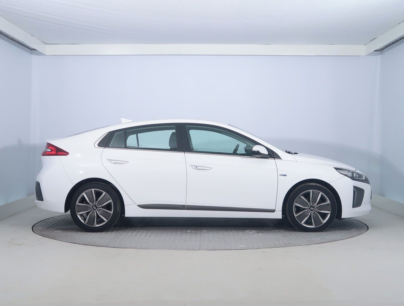Hyundai Ioniq, Hybrid, Automat, Serv.kniha - fotka 6