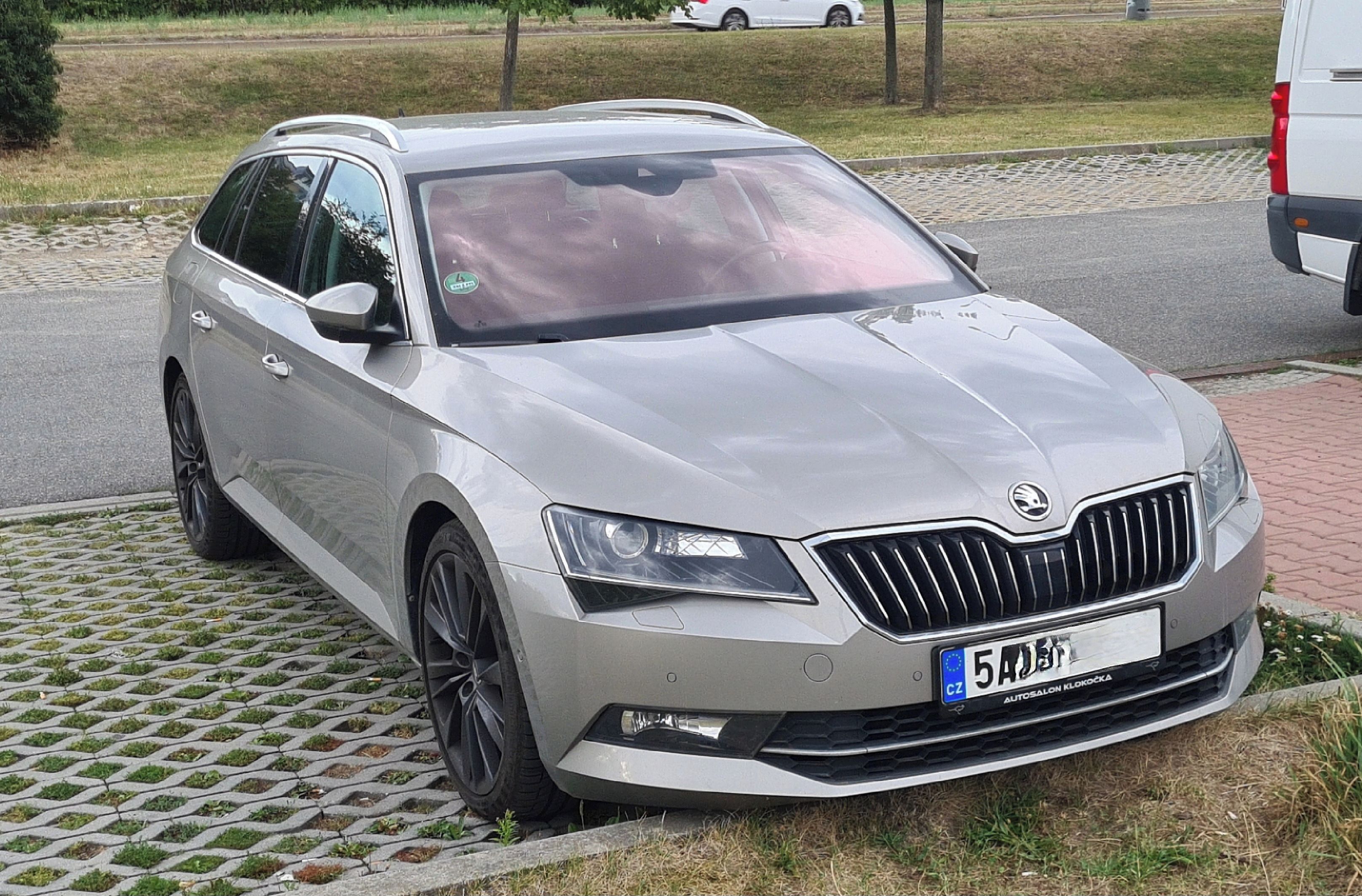 Škoda Superb, 2.0 TDI, Style, prvni majitel