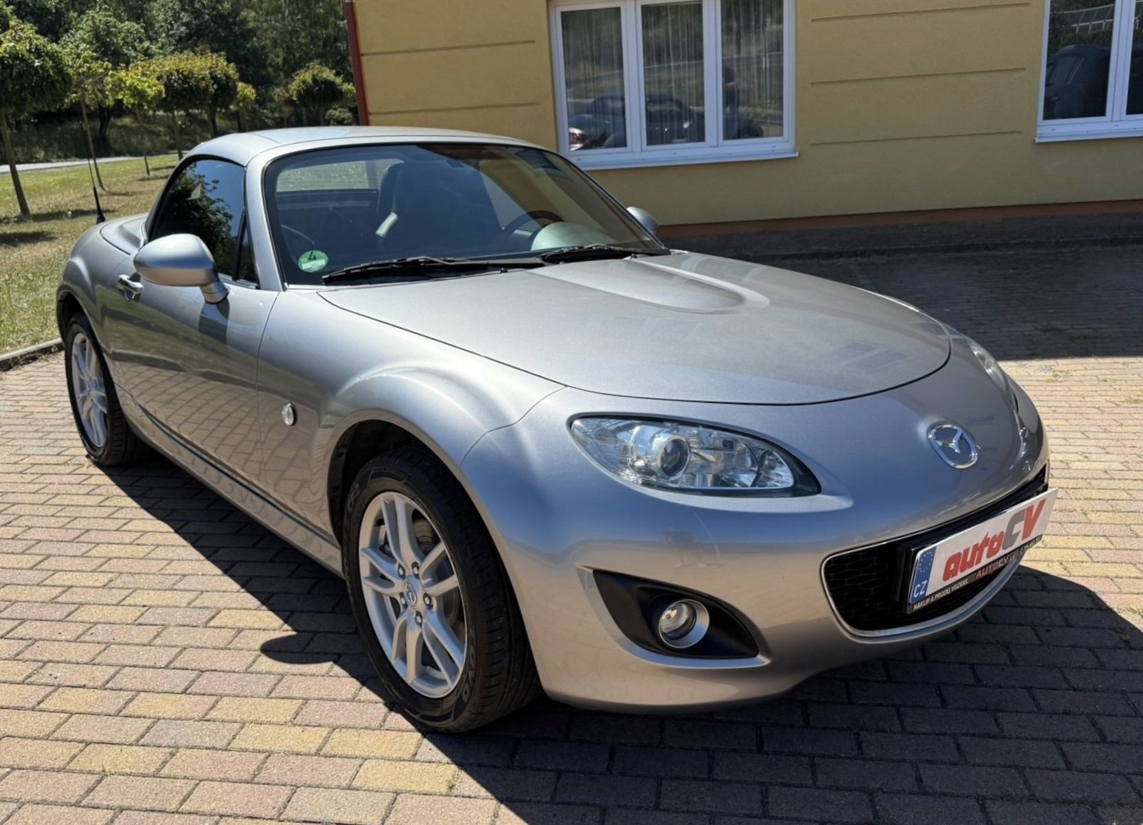 Mazda MX-5, 1.8 16V 93kW Roadster Coupé - fotka 5