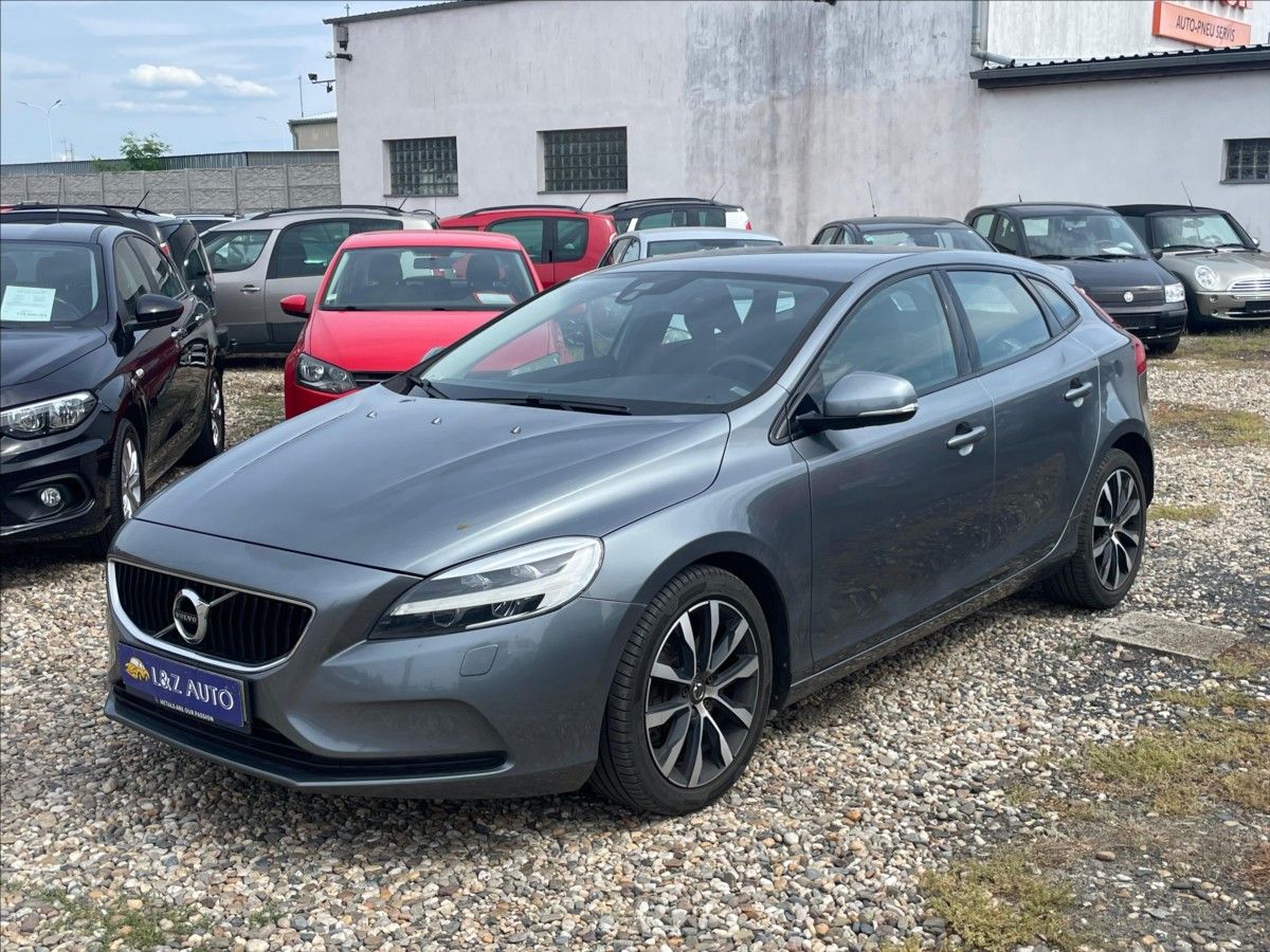 Volvo V40, 2,0 D 3  ODPOČET  DPH !!!