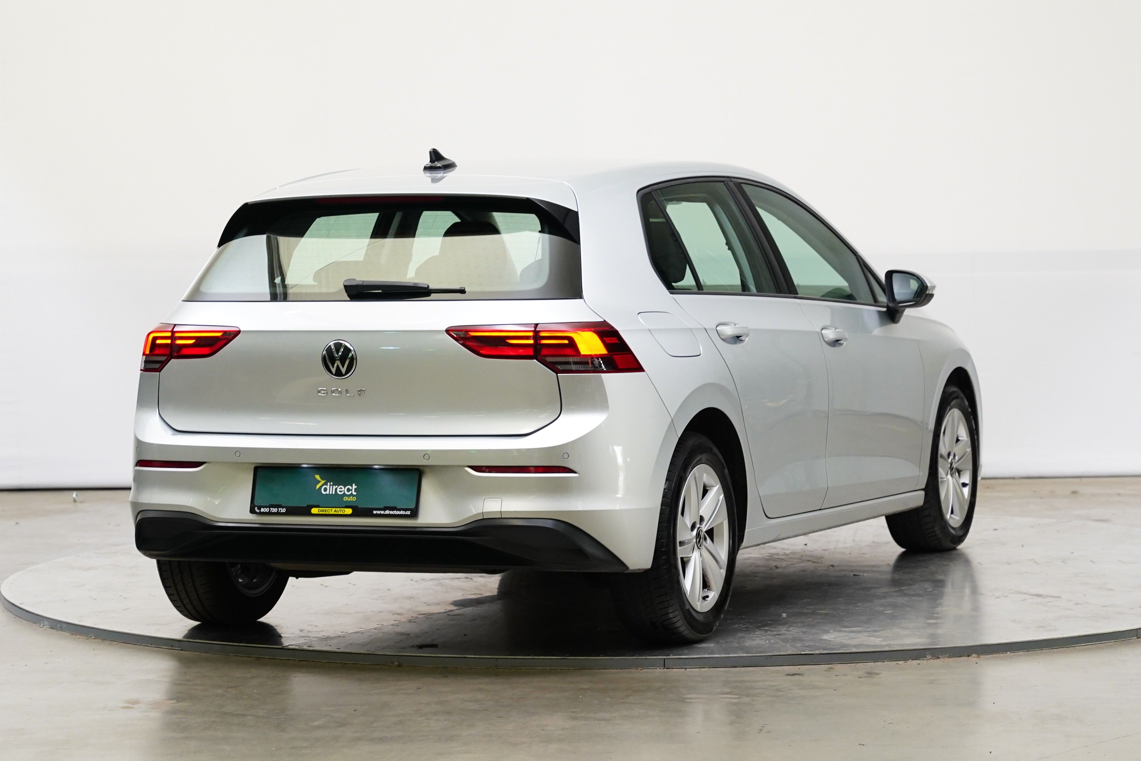 Volkswagen Golf, 1.0 TSI 81 kW Life - fotka 2