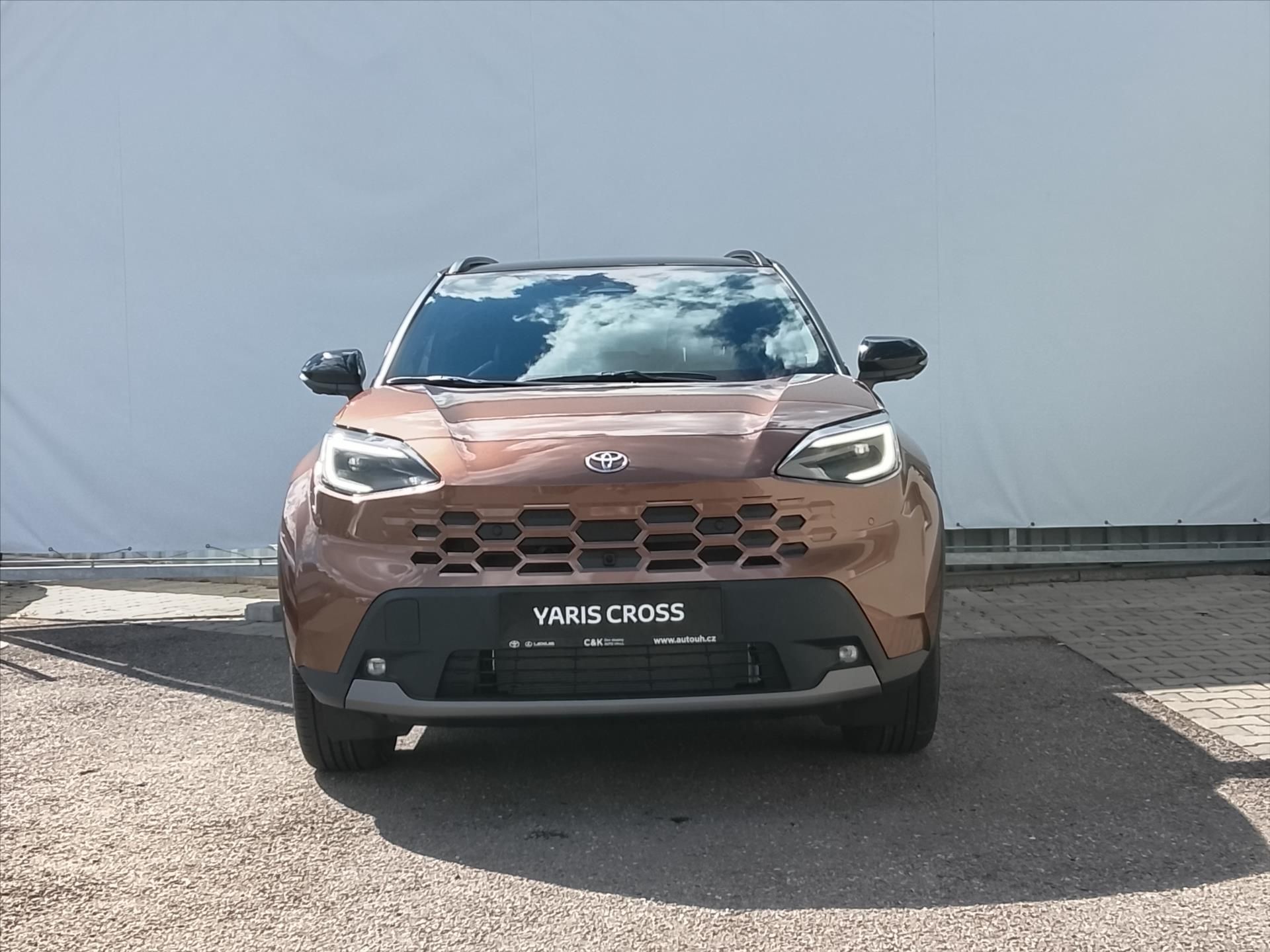 Toyota Yaris Cross, 1,5 Hybrid e-CVT i-AWD 130k  E - fotka 4