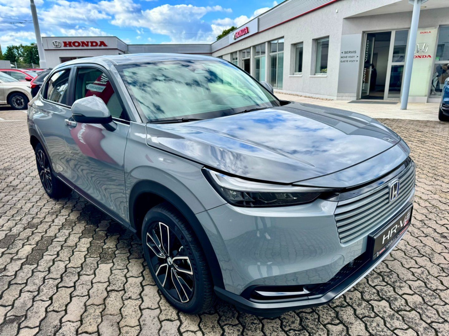 Honda HR-V, 1.5 eHEV Elegance MR27 SKLADEM - fotka 2