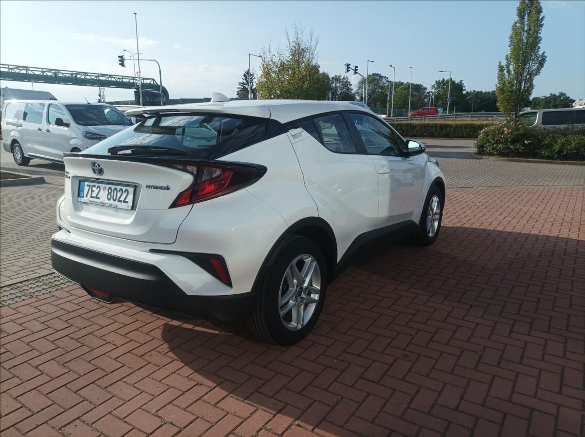 Toyota C-HR, 1,8 Comfort - fotka 4