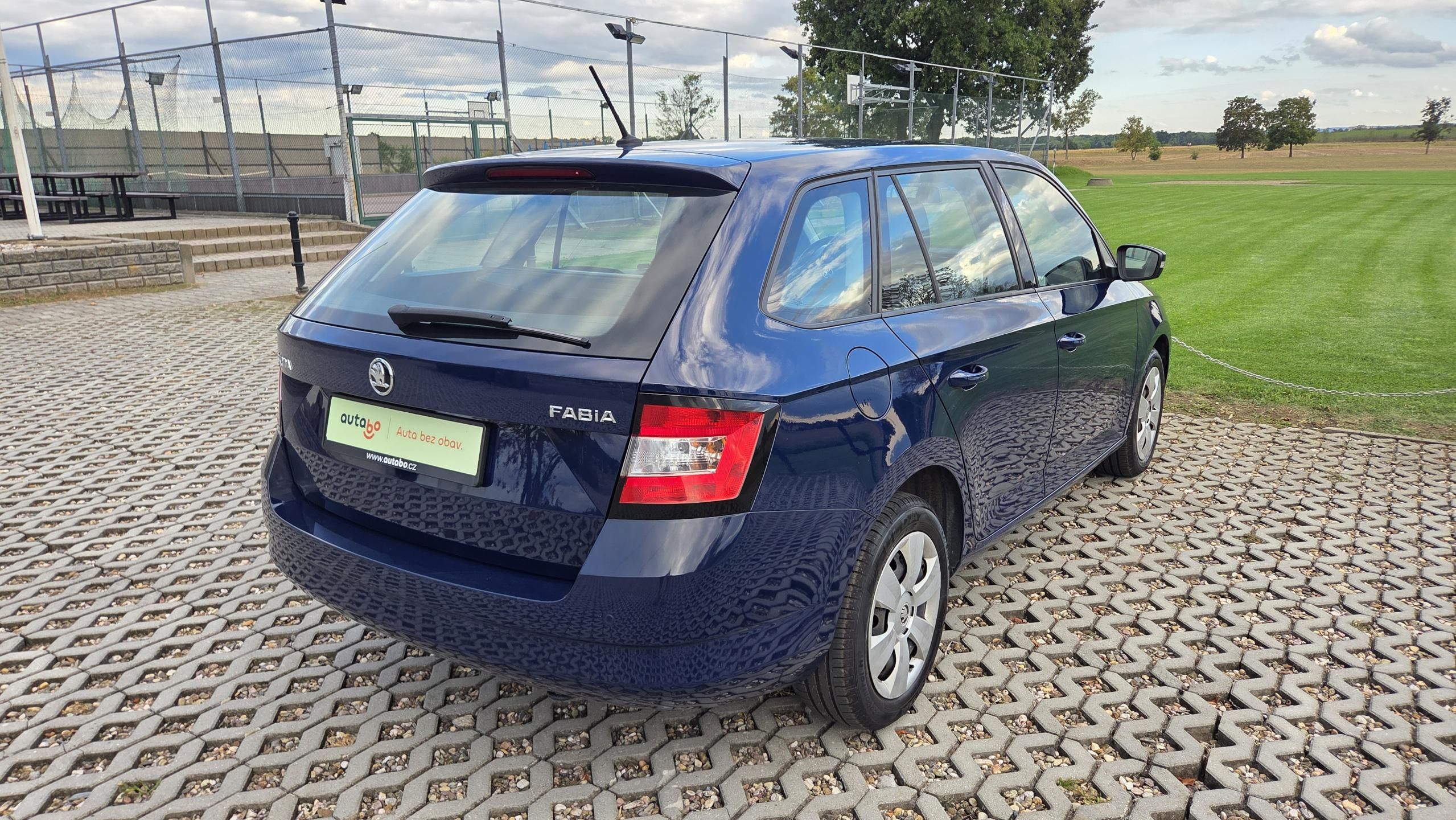 Škoda Fabia, 1.0 TSI 81 kW Ambition CZ DPH - fotka 6