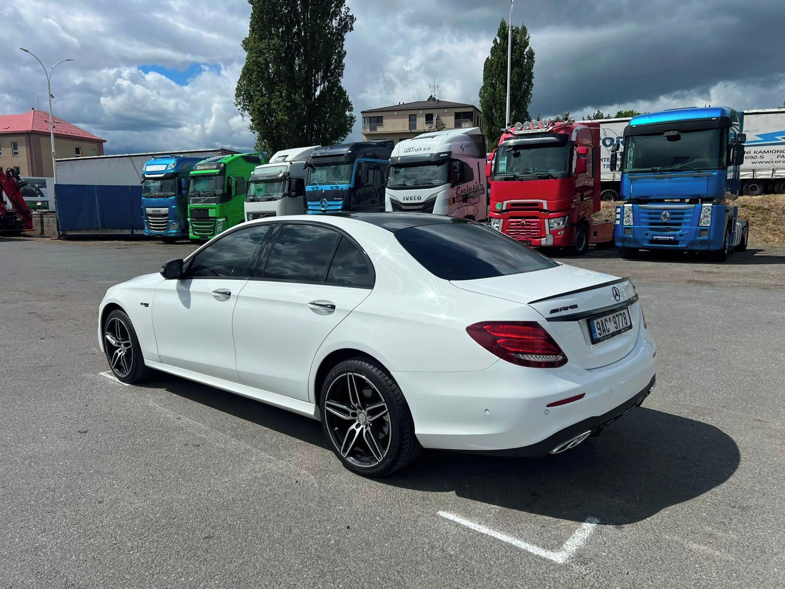 Mercedes-Benz Třídy E, AMG 43 OPTIC Autom. Pano, HUD - fotka 6
