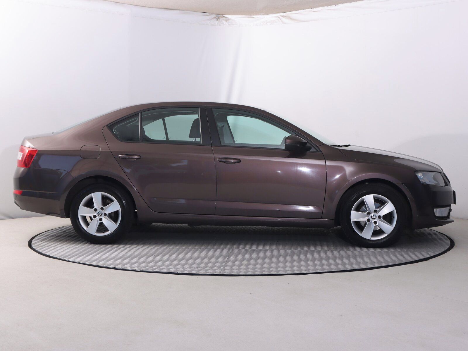 Škoda Octavia, 1.6 TDI, Ambition, Serv.kniha - fotka 6