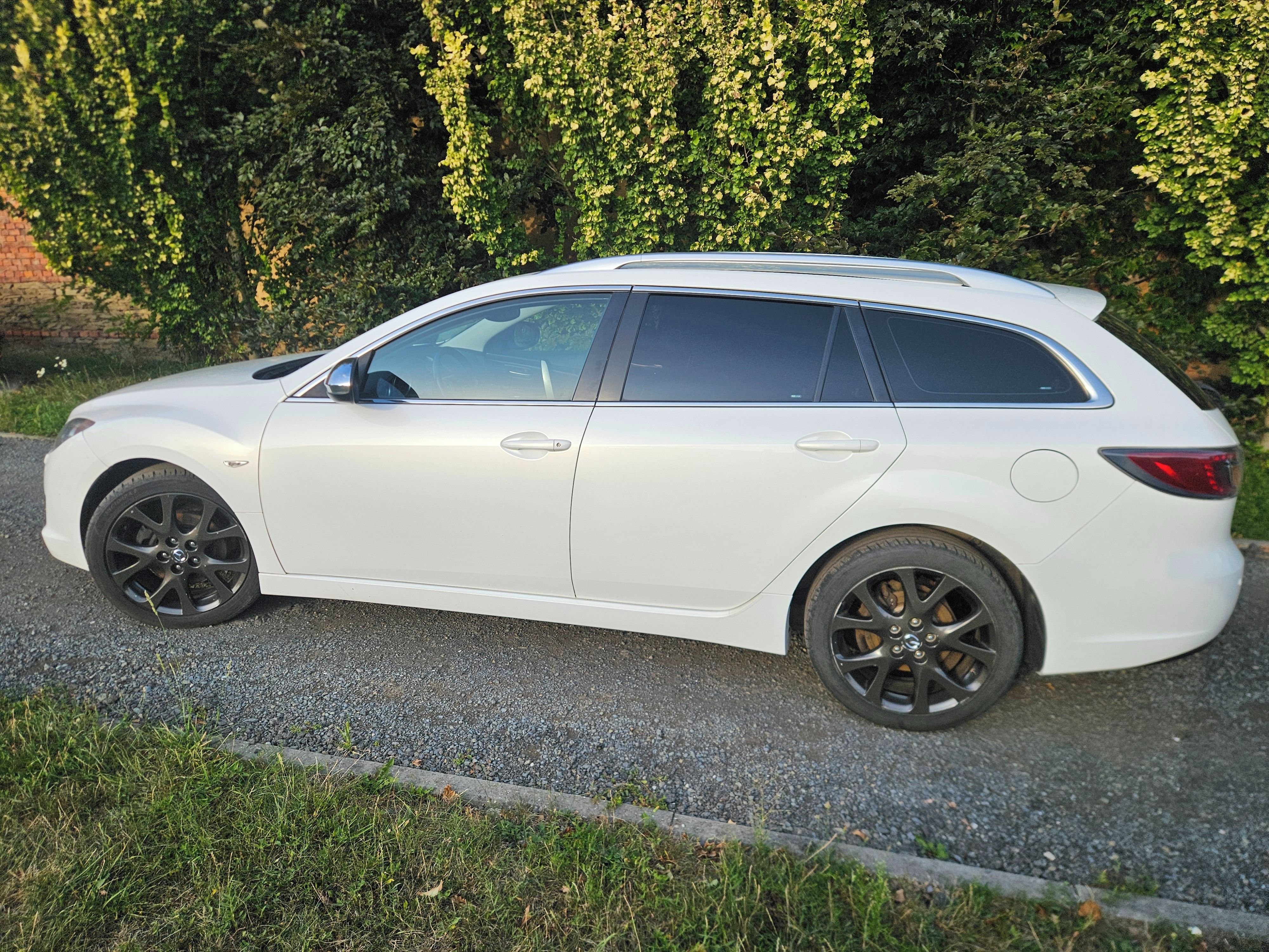Mazda 6, 2,2 TDI, 120 kW, Kůže, Bose - fotka 3