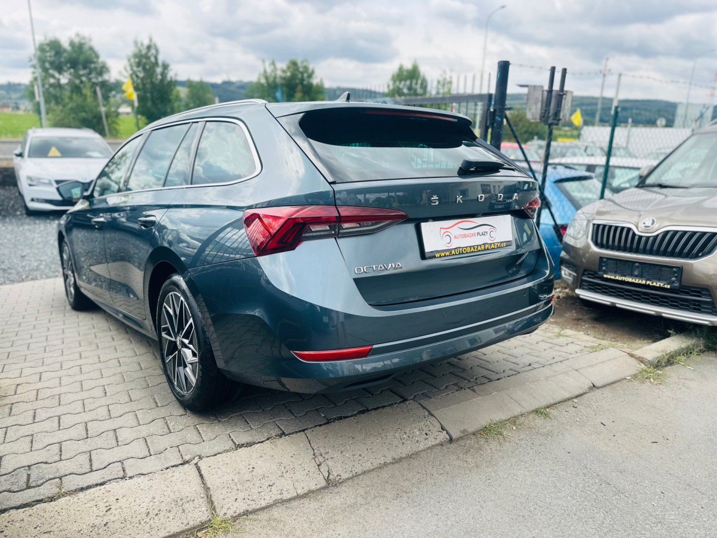 Škoda Octavia, 2.0TDi VIRTUAL,NAVI,KAMERA,LED - fotka 4