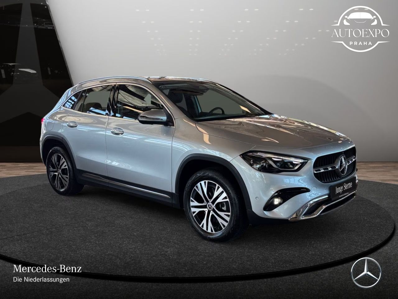 Mercedes-Benz GLA, 250e*PANORAMA*KŮŽE*360°KAMERA - fotka 3