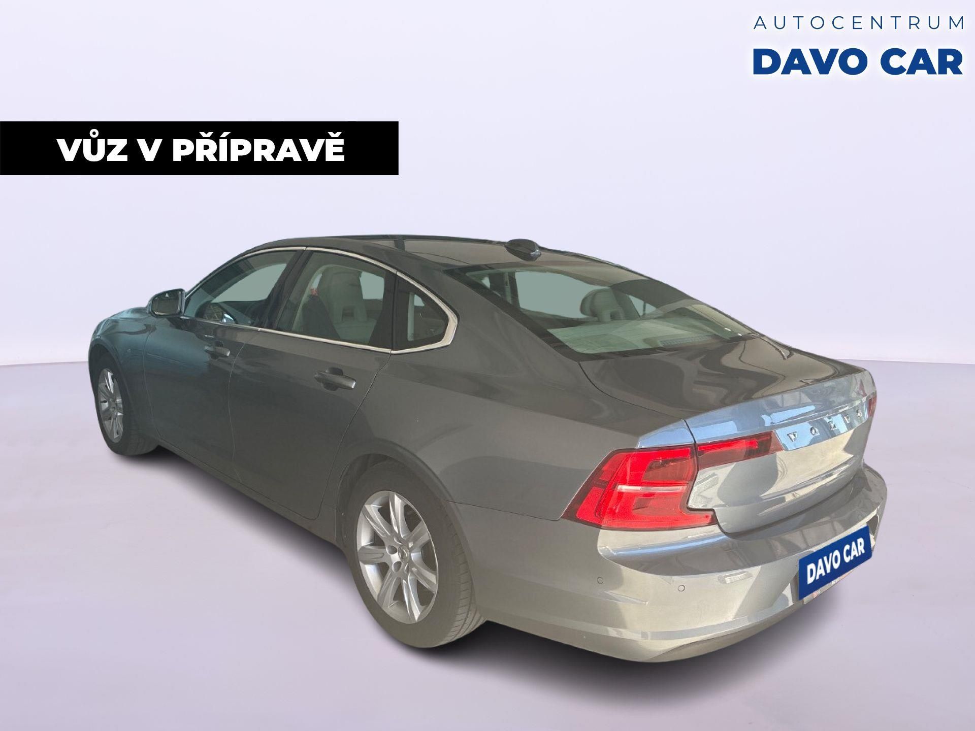 Volvo S90, 2.0 D3 110kW Aut Momentum LED - fotka 2