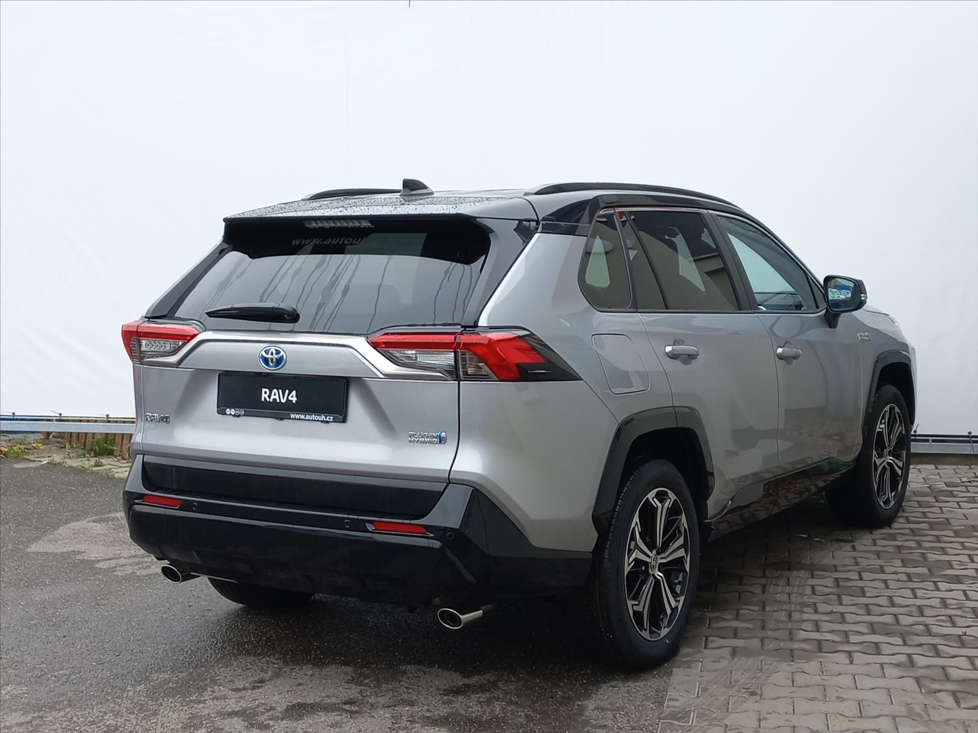 Toyota Rav4, 2,5 Plug-in Hybrid i-AWD 300k - fotka 3