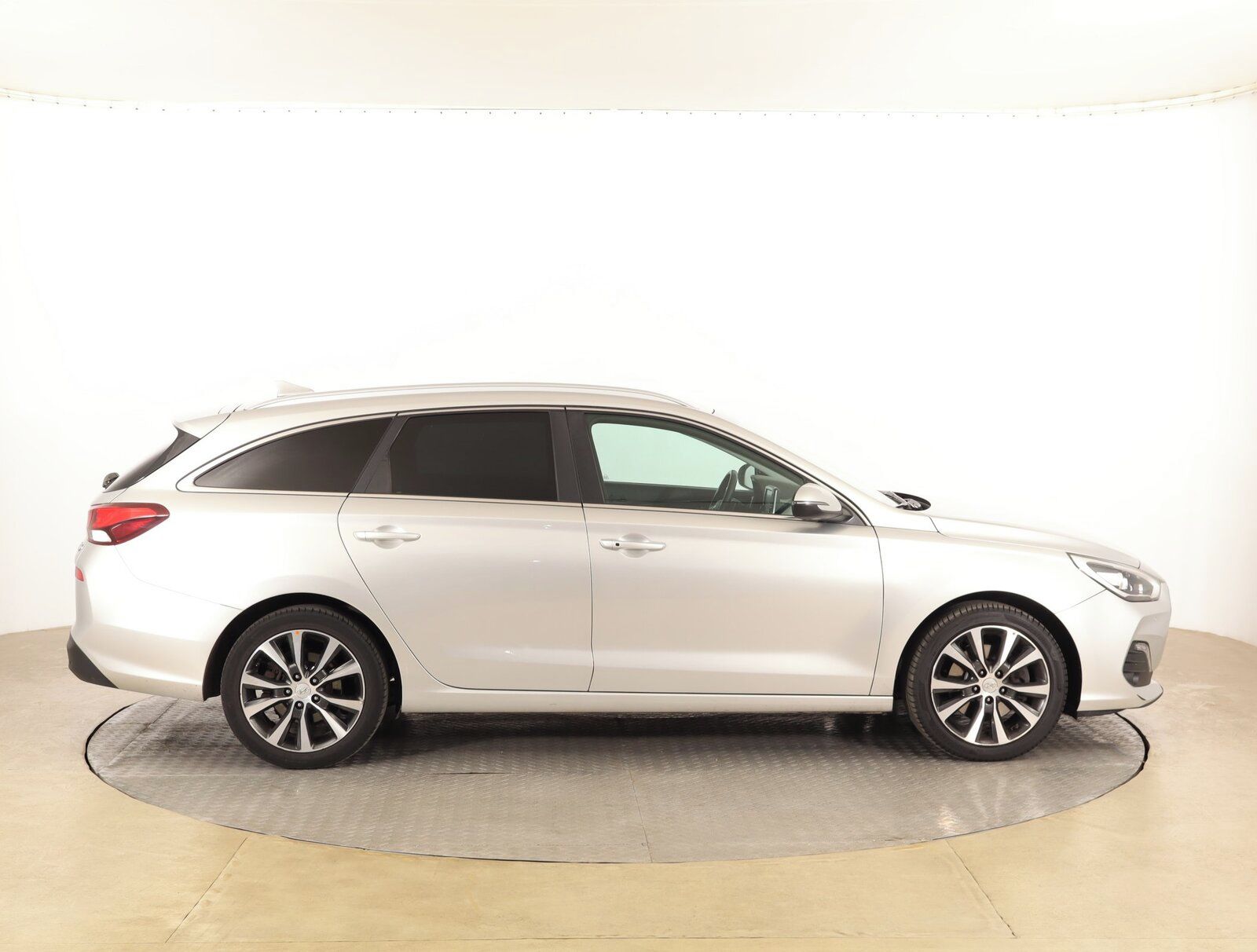 Hyundai i30, 1.4 T-GDI, Style, Automat - fotka 6