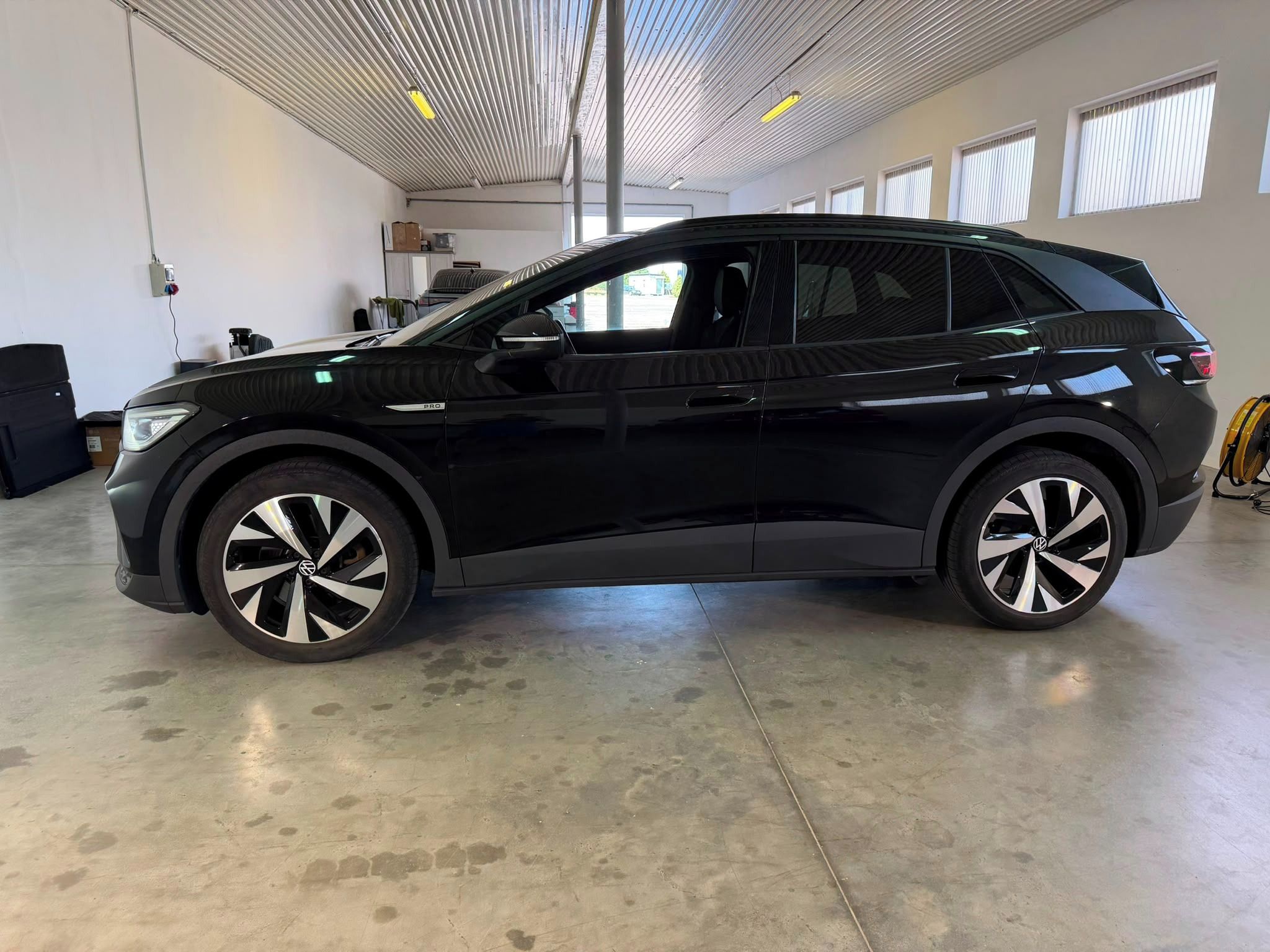 Volkswagen ID.4, 82KWH, 150 kw, SoH 94.4% - fotka 2