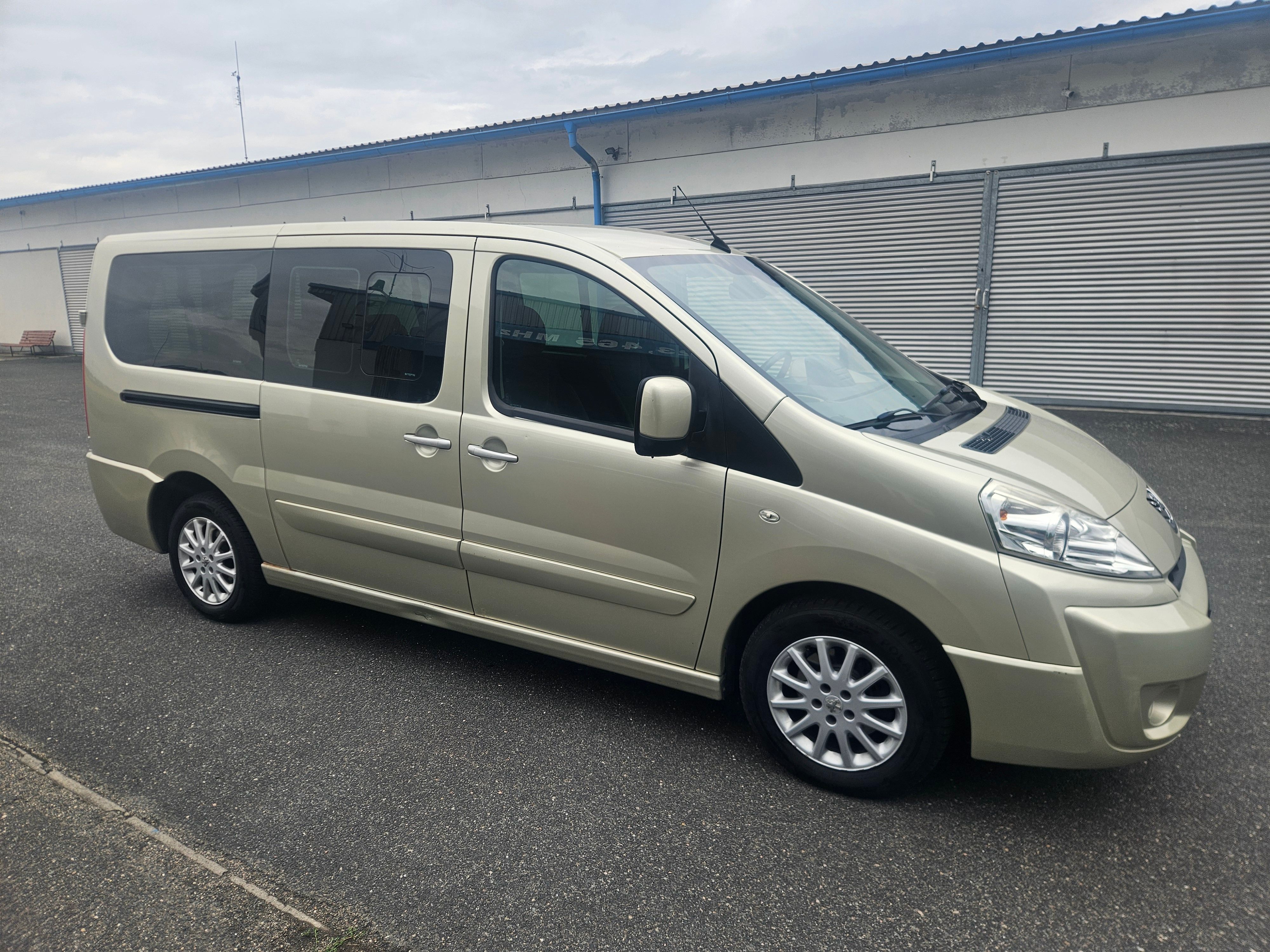 Peugeot Expert, PEUGEOT EXPERT 2,0 HDI 120kW - fotka 2