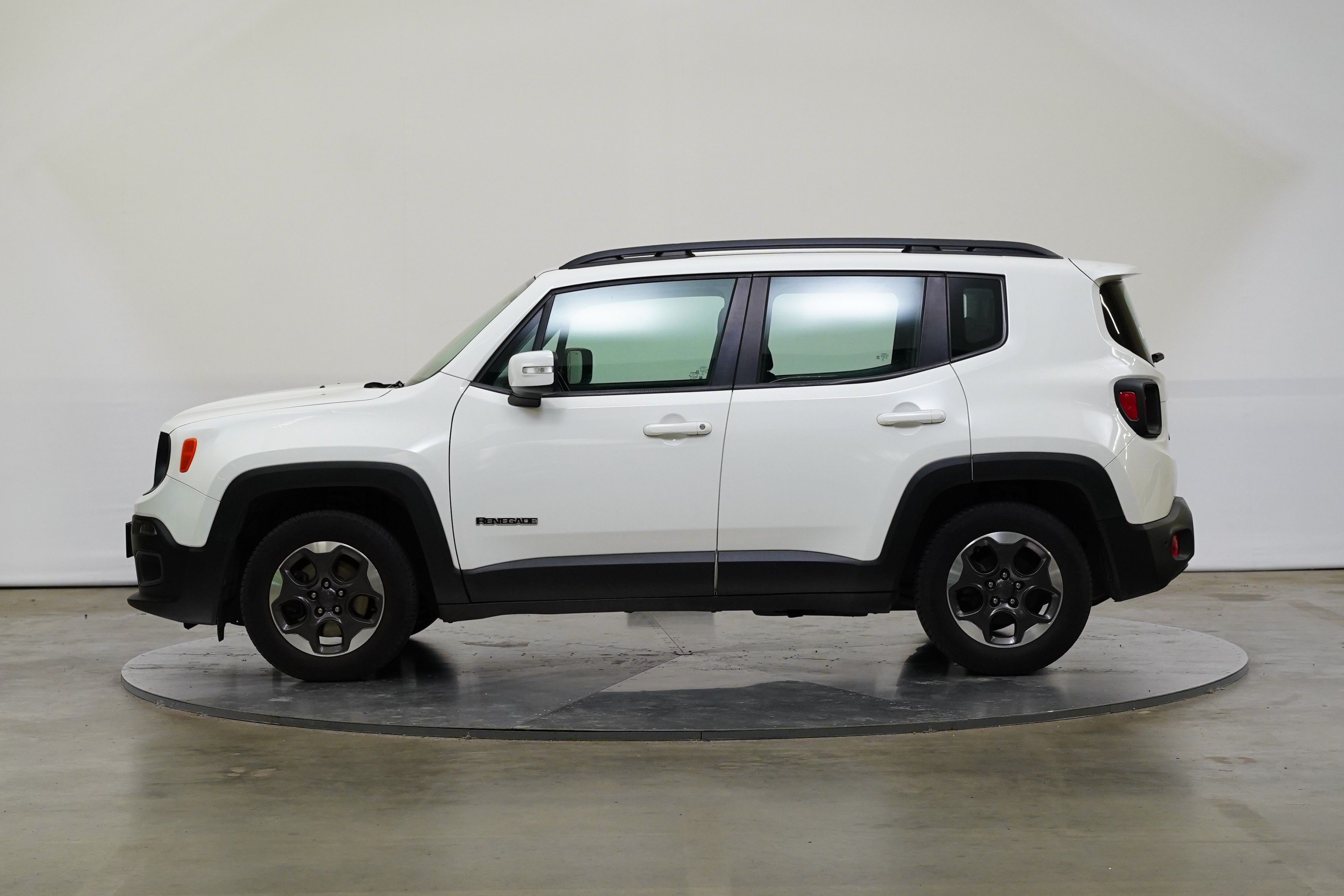 Jeep Renegade, 1.6 e-torq 81 kW FWD Longitude - fotka 3