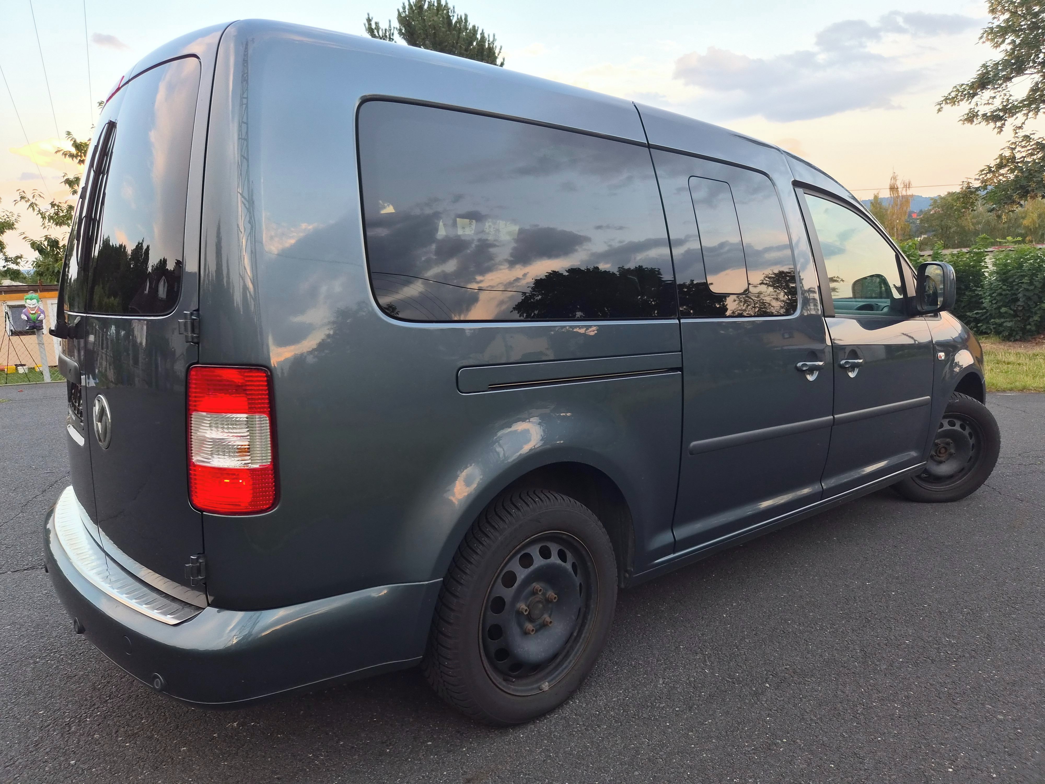 Volkswagen Caddy, Maxi  7 mist  103 kw WEBASTO - fotka 6
