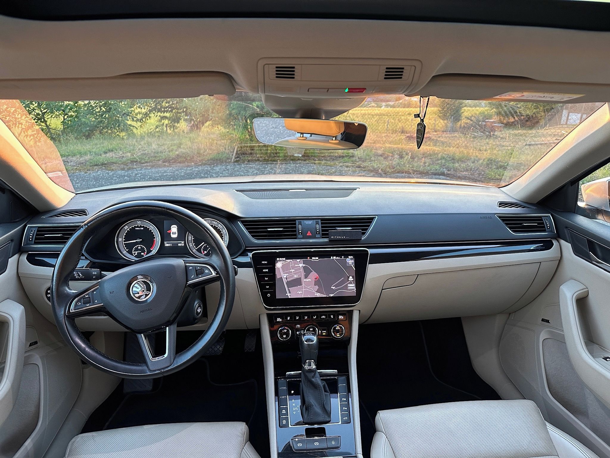 Škoda Superb, Superb L&K 2.0TDI Webasto - fotka 5