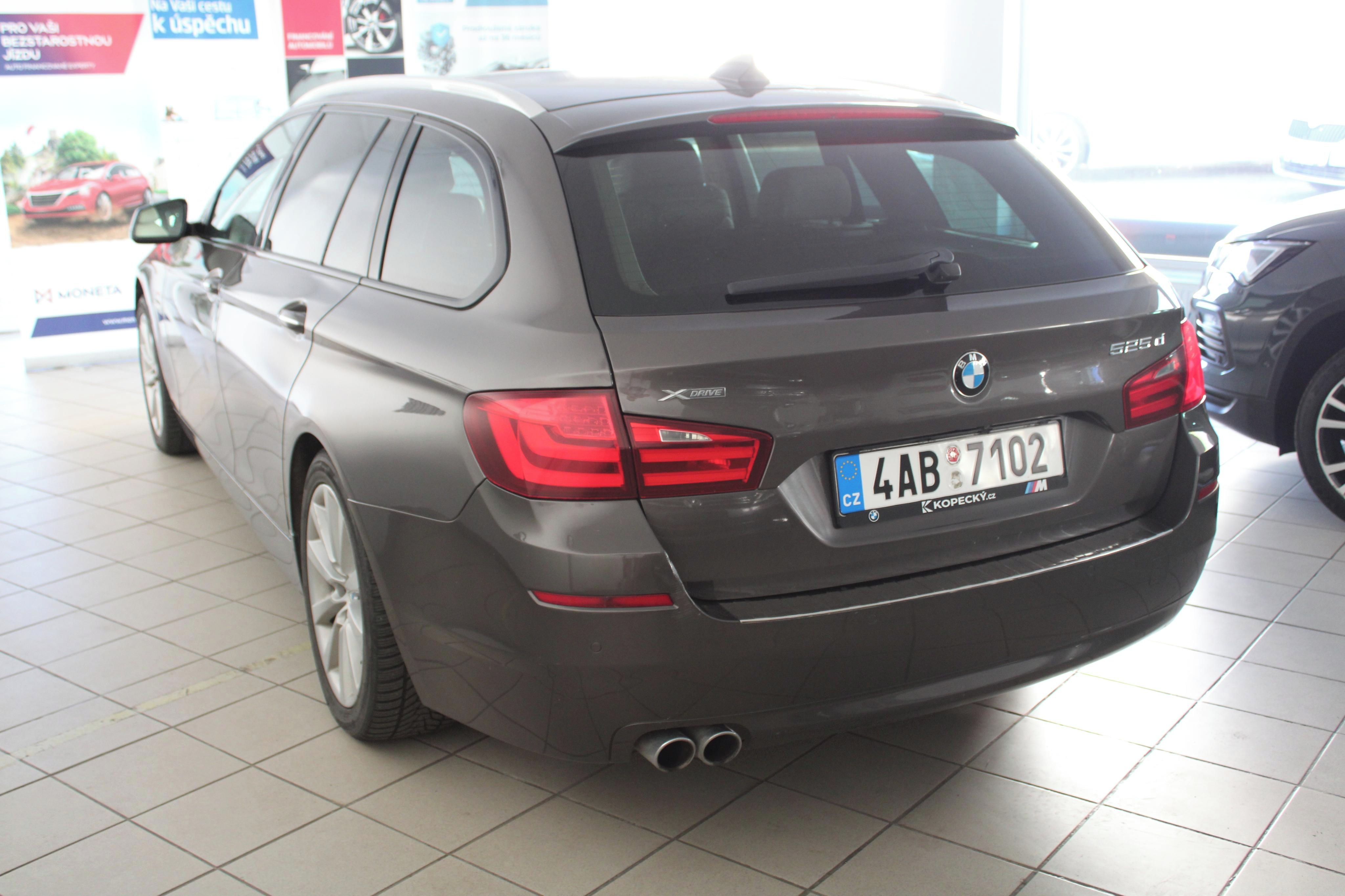 BMW Řada 5, 525 xDRIVE,160kW,Panorama - fotka 4
