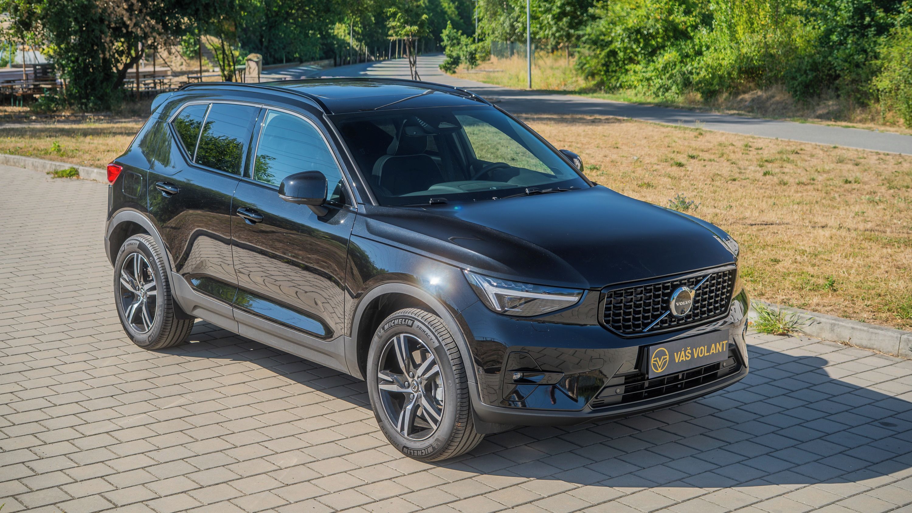 Volvo XC40, Dark Plus tažné záruka 2. kola - fotka 5