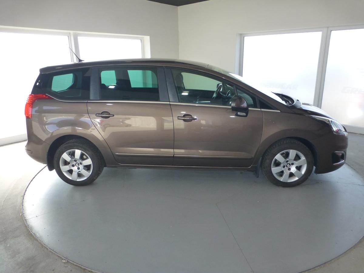 Peugeot 5008, 1,6HDI*NEW ČR*1 MAJ**DIGI**ALU - fotka 4