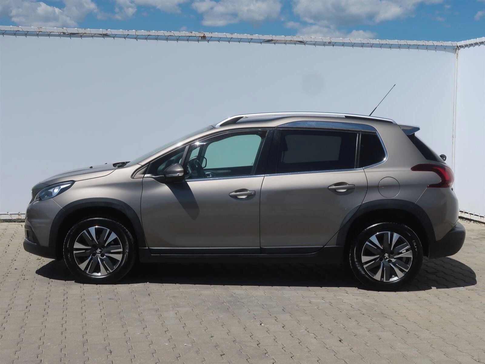 Peugeot 2008, 1.2 PureTech, Serv.kniha - fotka 3