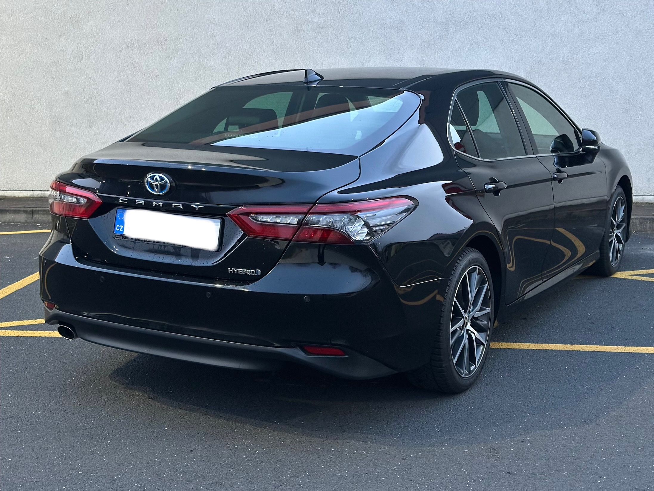 Toyota Camry, 2,5hybrid,executiv,1maj.Čr,DPH - fotka 5