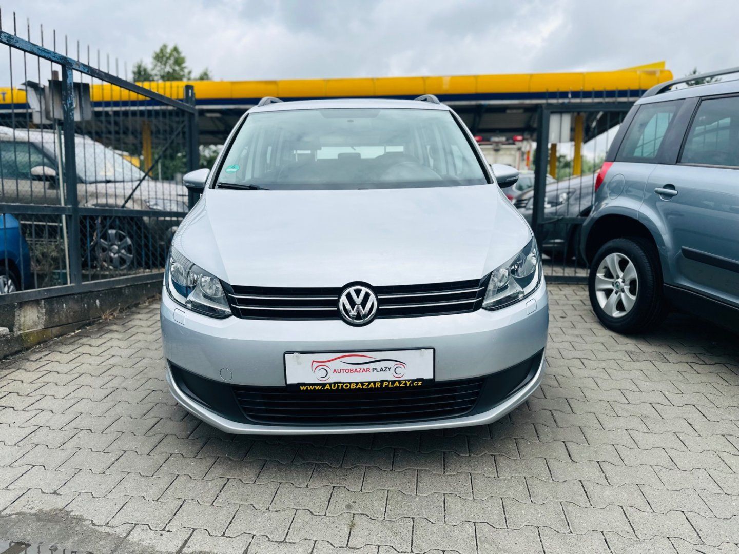 Volkswagen Touran, 1.2TSi NOVÉ ROZVODY,PĚKNÝ STAV - fotka 2