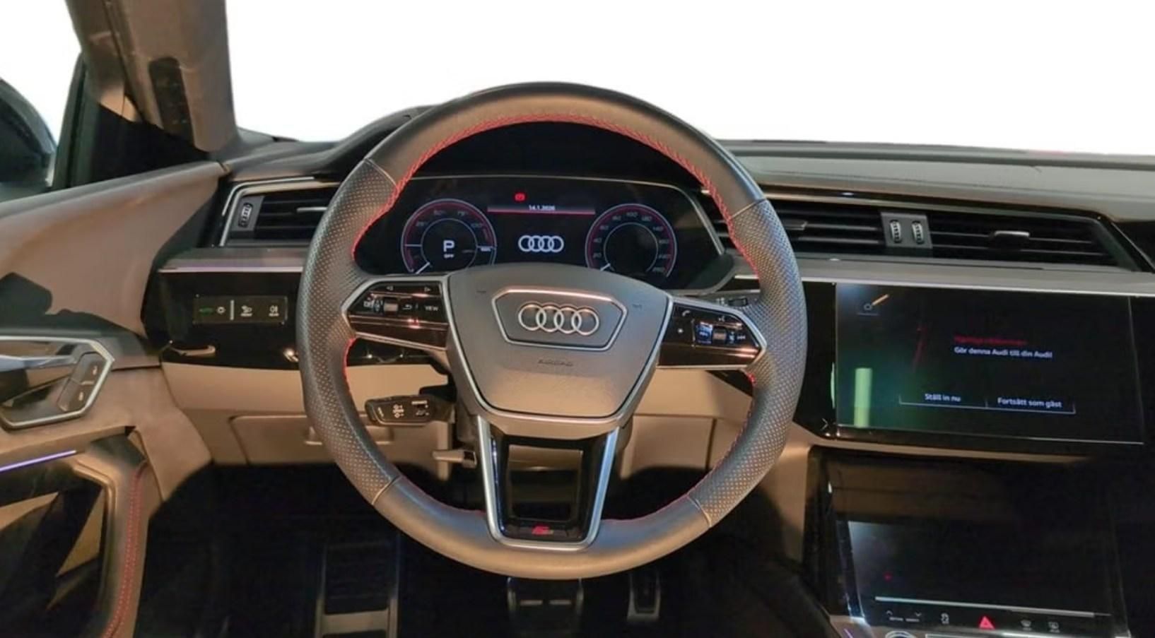Audi Q8 e-tron, 55 Q 360k Matrix 4 zóny Pano - fotka 6
