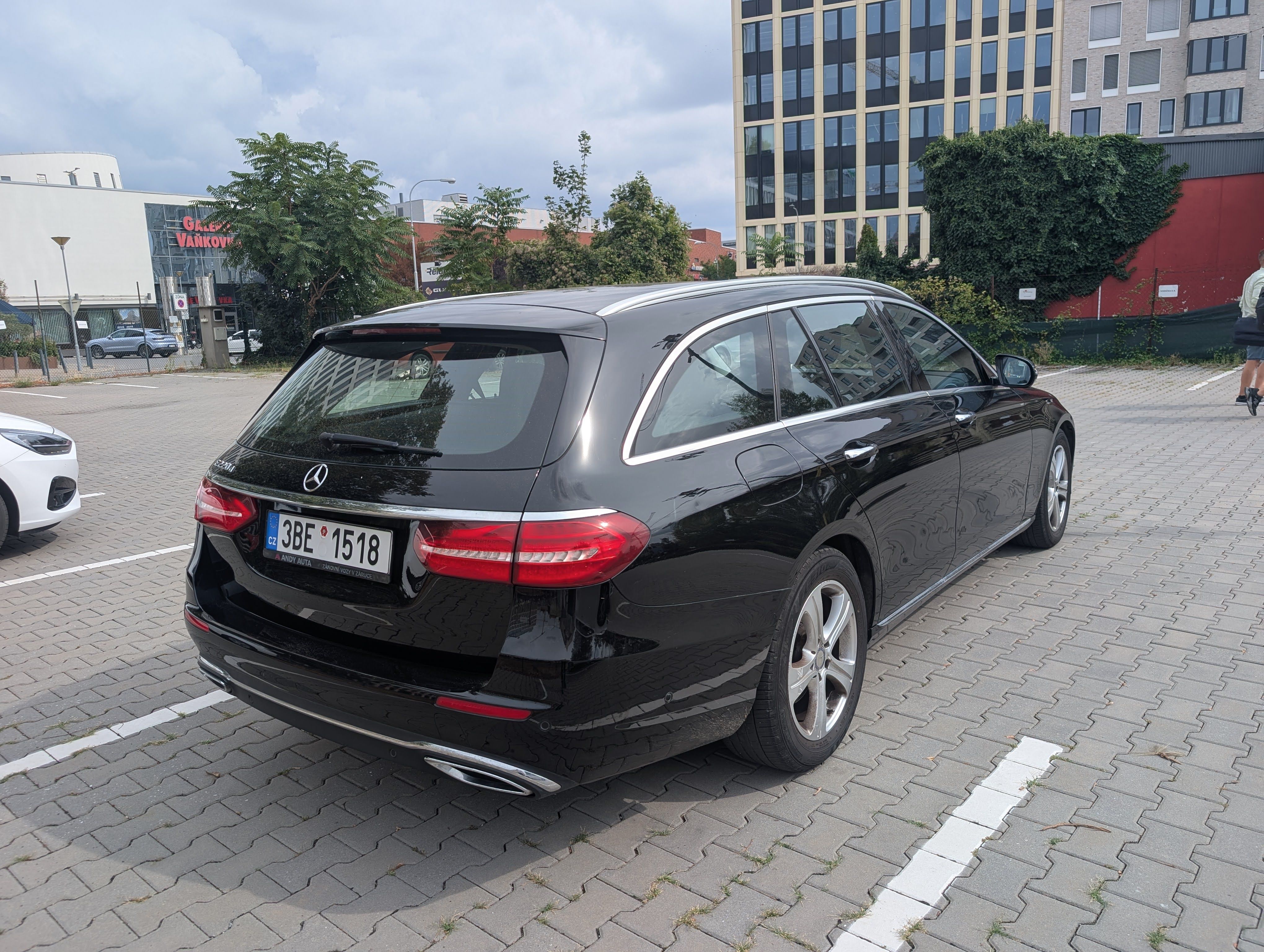 Mercedes-Benz Třídy E, 2.0. LED světla, tažné - fotka 5