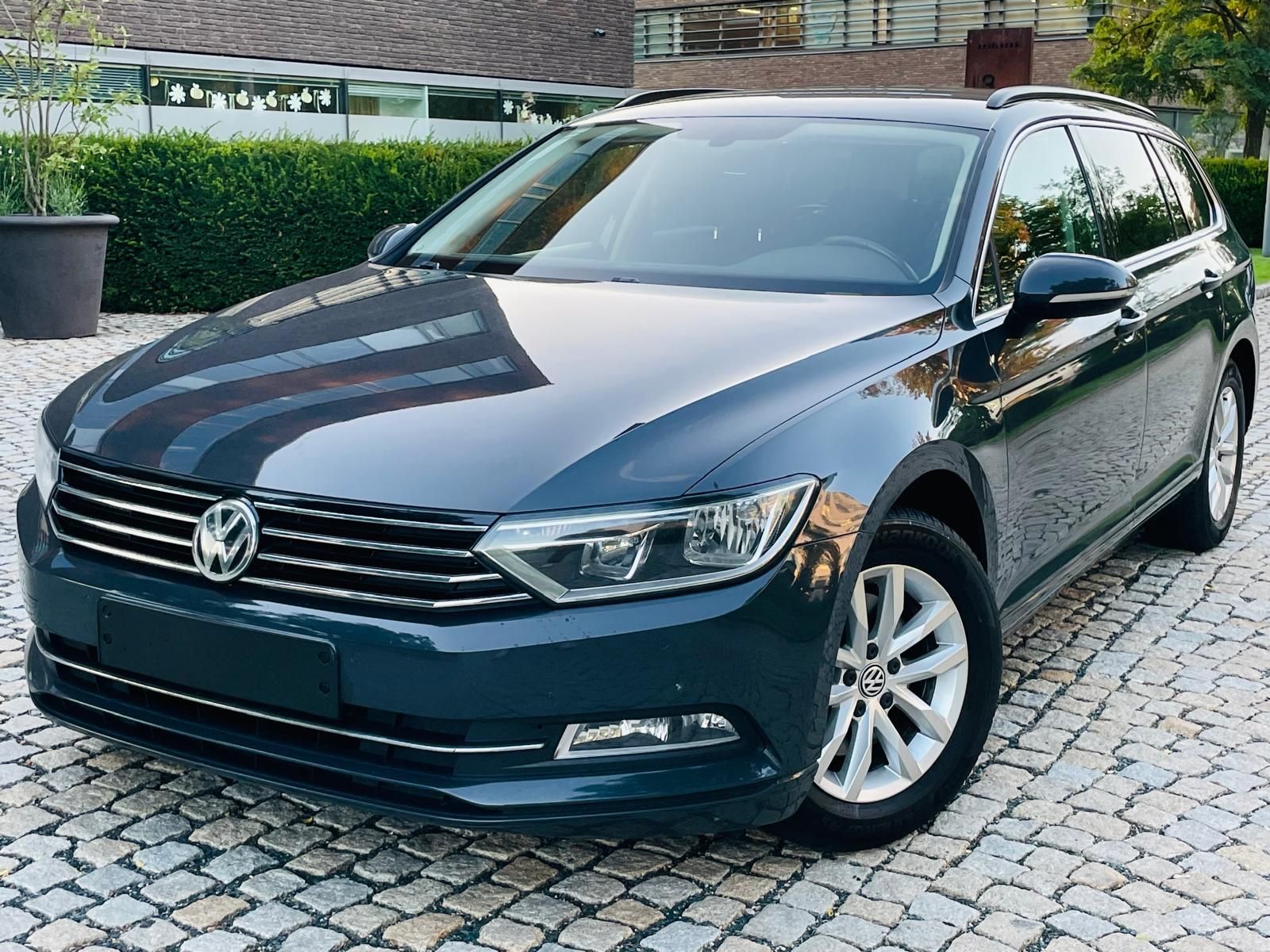 Volkswagen Passat, 1.4TSI MANUÁL SERVISKA TAŽNÉ