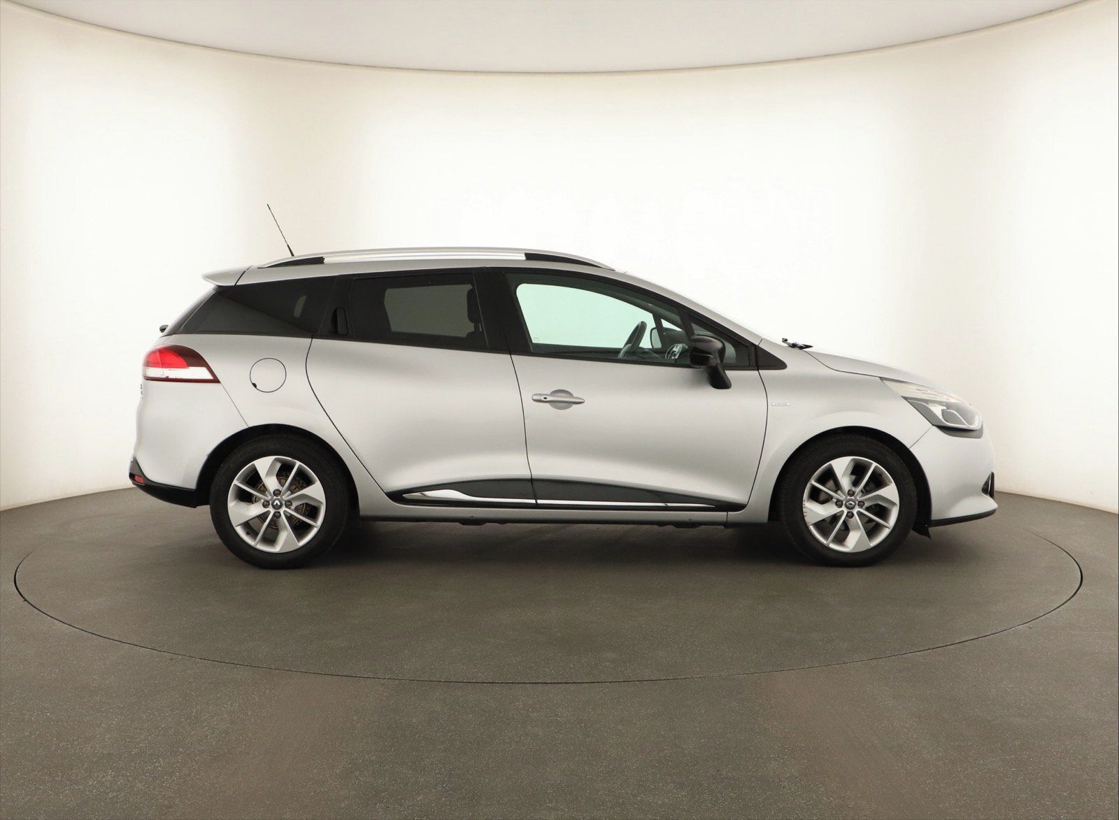 Renault Clio, 1.2 TCe, Automat - fotka 6