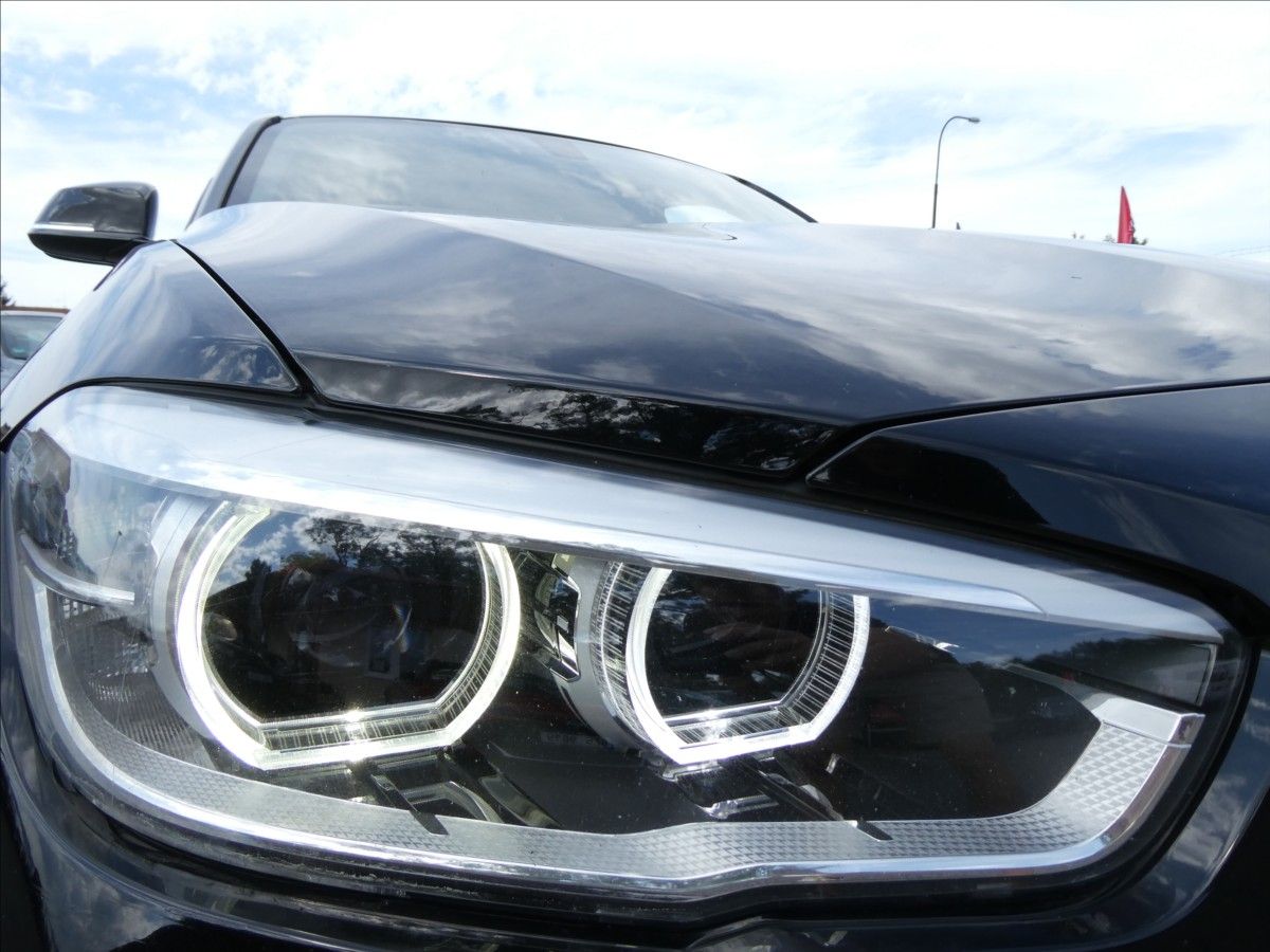 BMW Řada 1, 1,5 116i 80kW koupeno v ČR - fotka 5