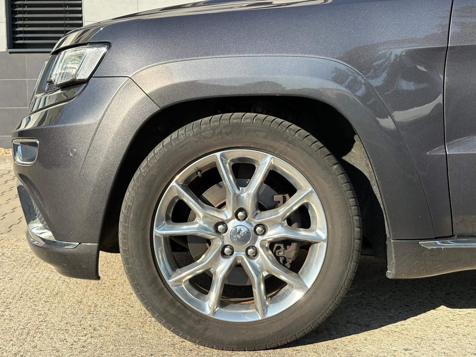 Jeep Grand Cherokee, 3.0 CRD 184 kW 4X4 SUMMIT, ČR - fotka 5