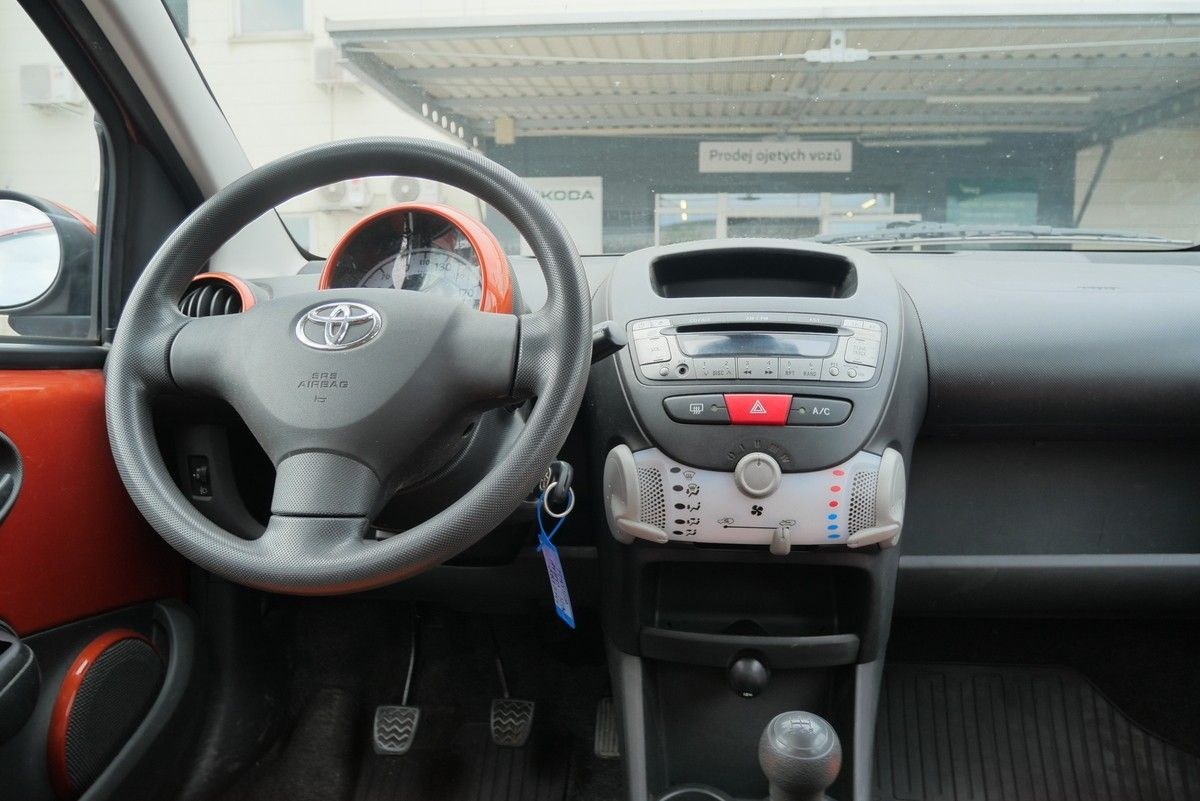 Toyota Aygo, 1.0 VVT- i 50 kW - fotka 6