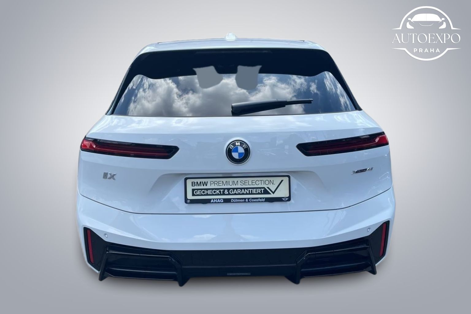 BMW iX, xDrive45 - fotka 6