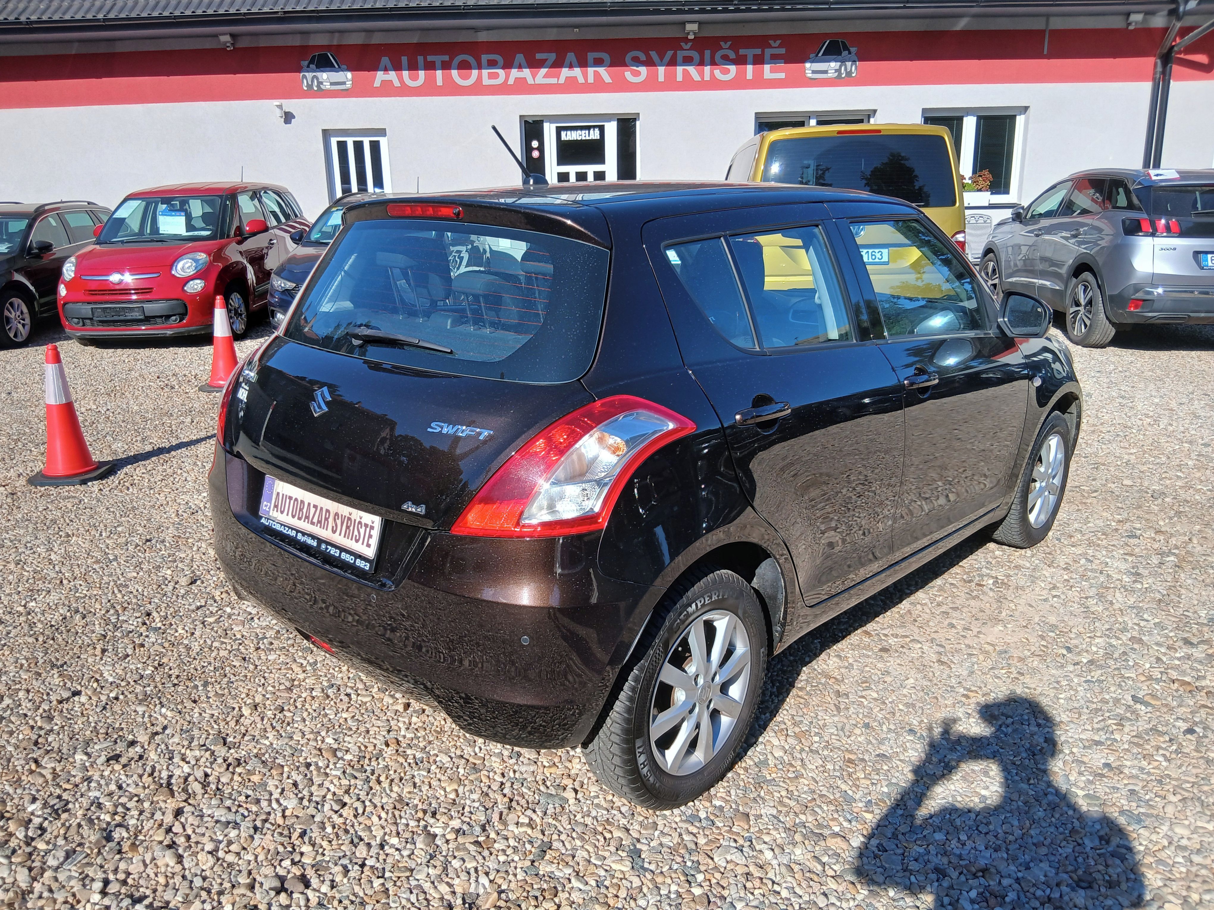 Suzuki Swift, 1.3i 69KW 4x4 S.Kniha, Naj:86t - fotka 5
