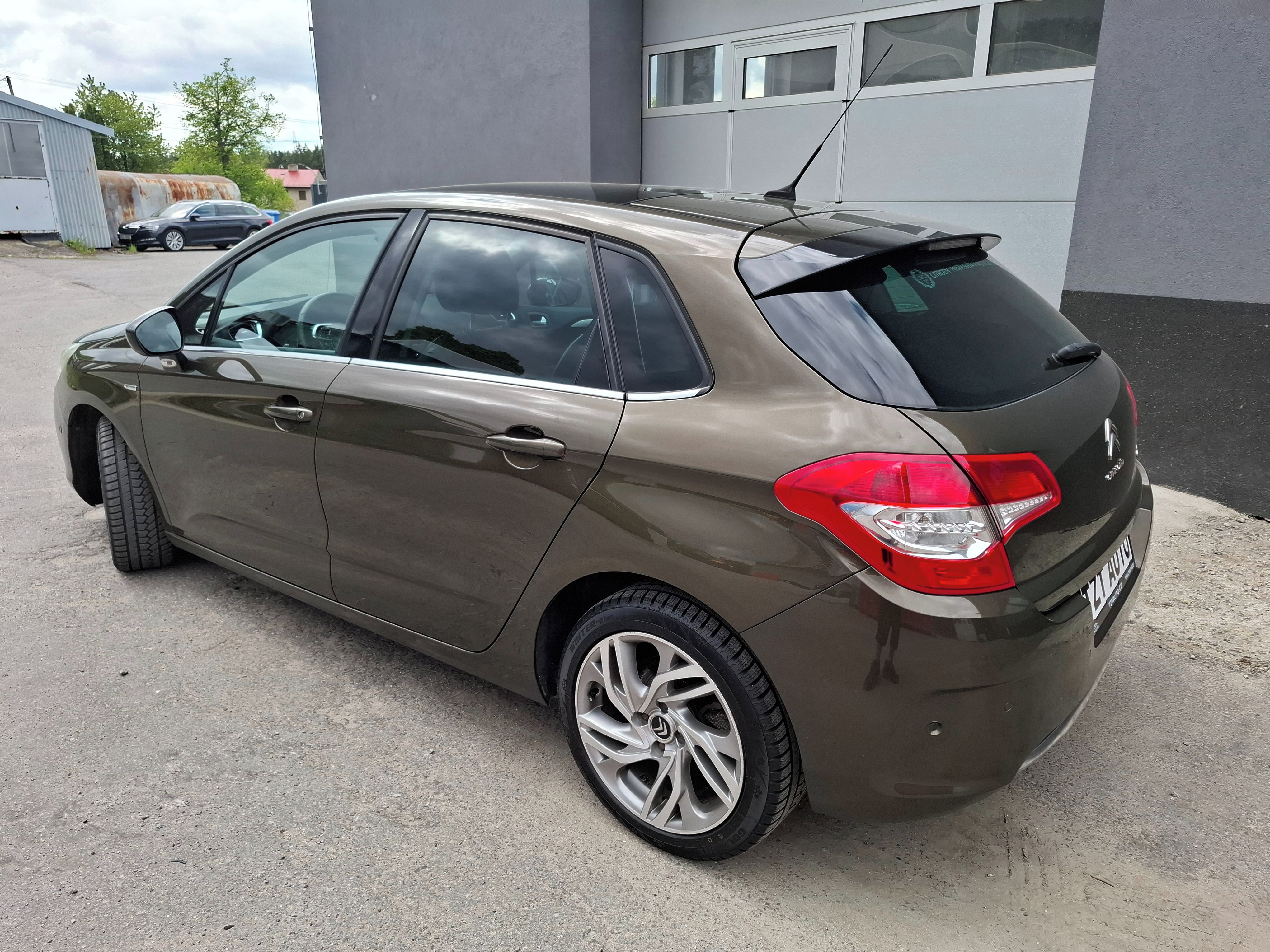 Citroën C4, 1.6i EXCLUSIVE r.11 AUTOMAT - fotka 6