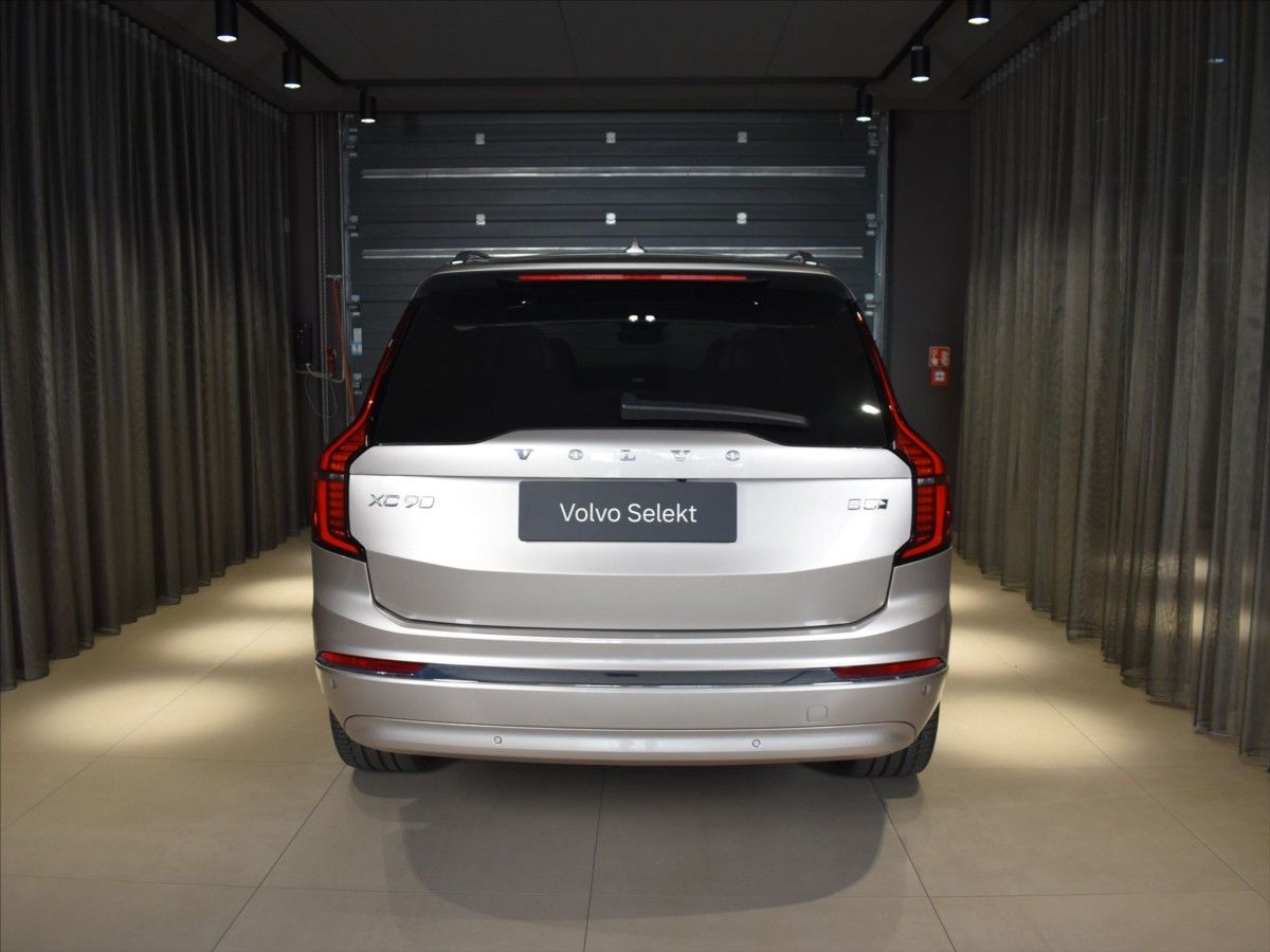 Volvo XC90, 2,0 B5 AWD ULTRA Vzduch,Tažné - fotka 5
