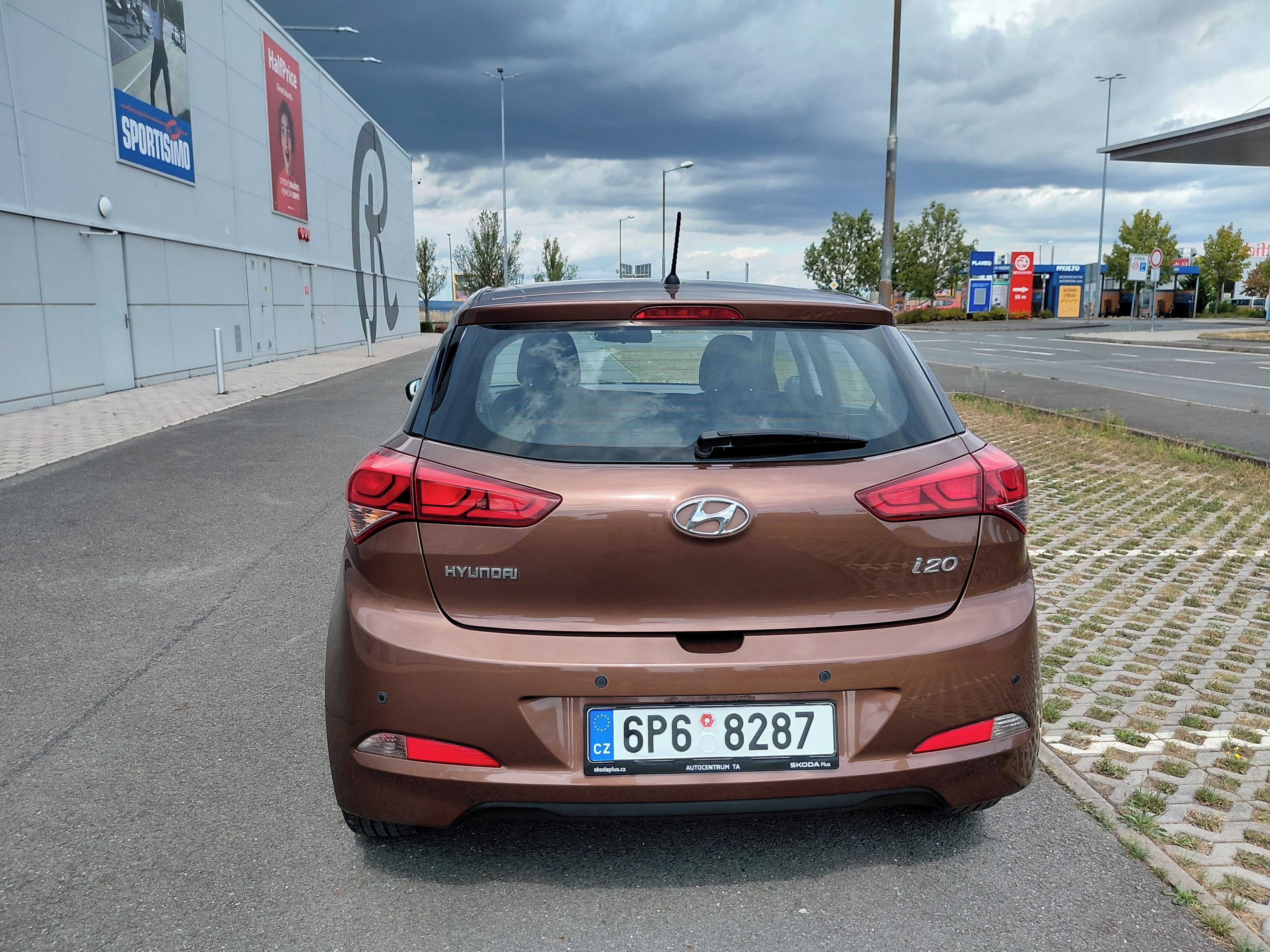 Hyundai i20, 1.2i FAMILY, ZACHOVALÁ+KOLA - fotka 6
