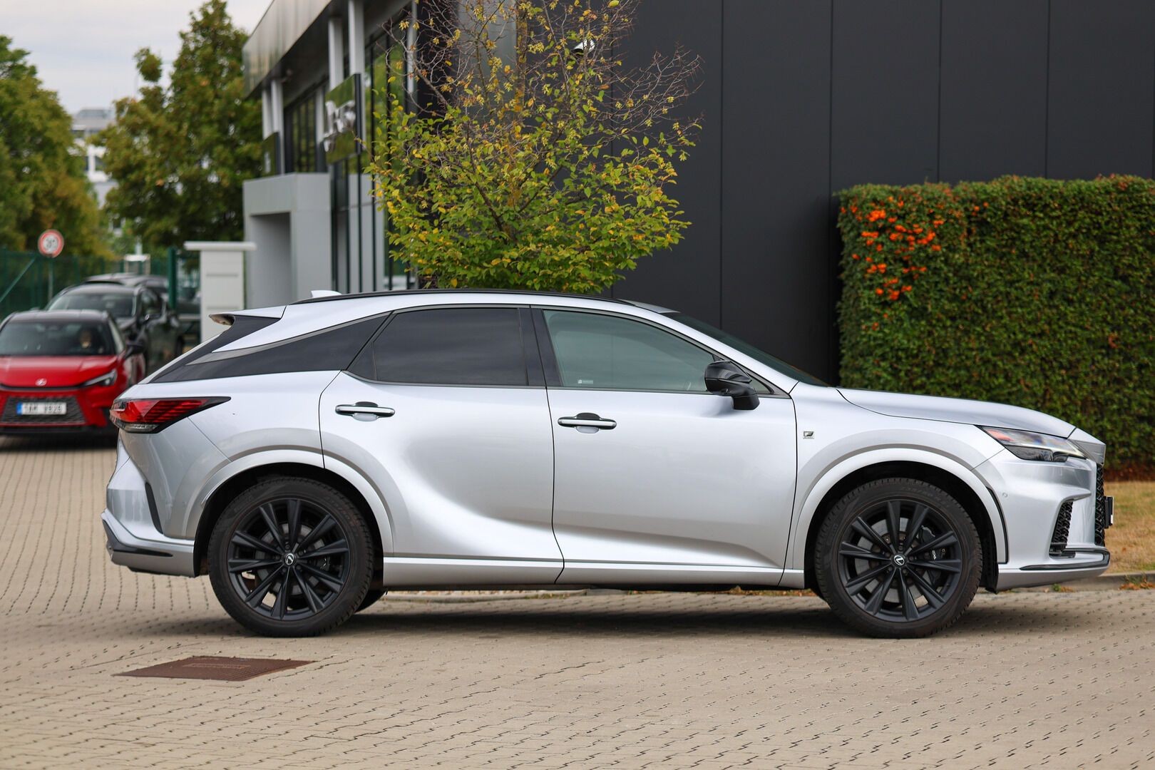 Lexus RX 500h, 500H 2,4 HEV F SPORT PLUS - fotka 6
