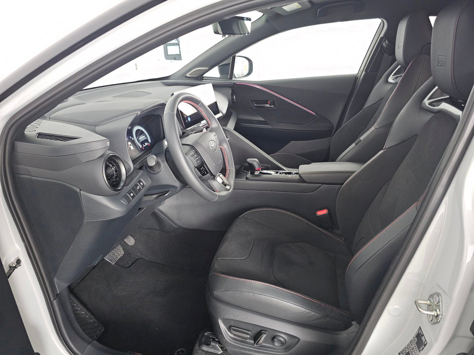 Toyota C-HR, 2.0HEV 4x4 GR-Sport Premiere E - fotka 6