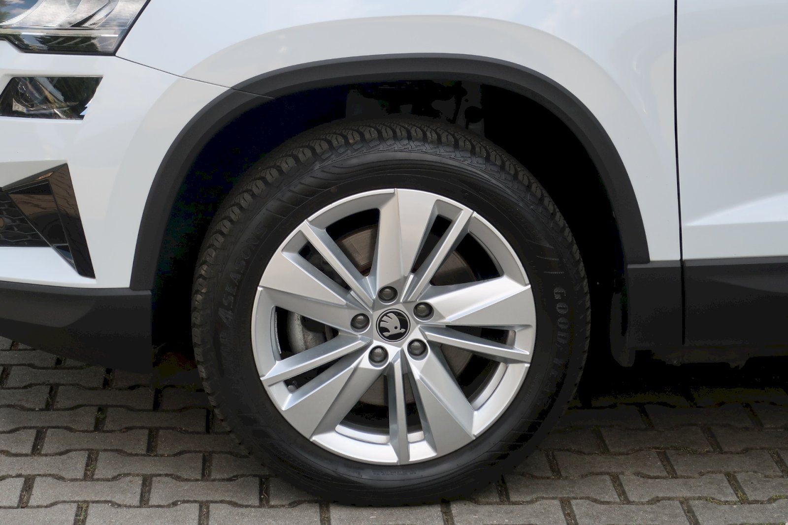 Škoda Karoq, Top Selection 1.5 TSI 110 kW - fotka 6