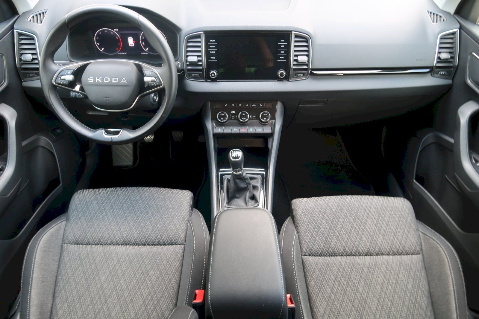 Škoda Karoq, TOP Selection 1.5 TSI 110 kW - fotka 5