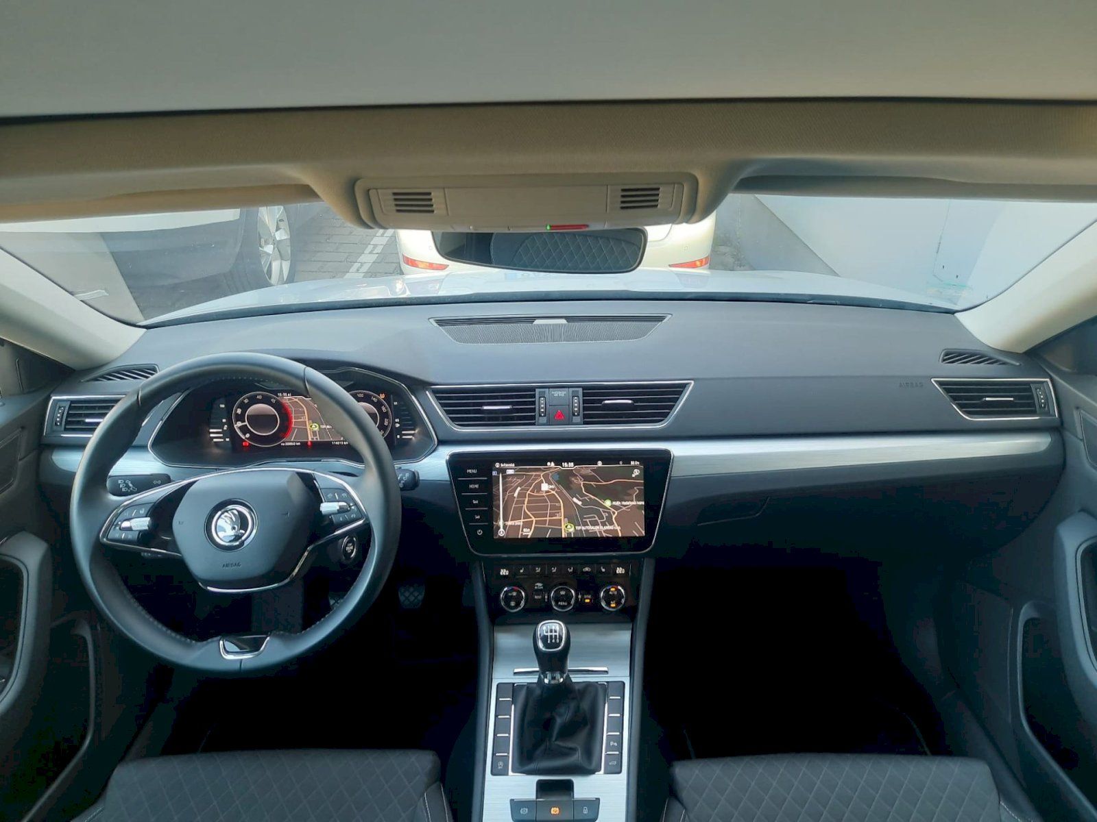 Škoda Superb, 2.0TDI 110kW Ambition Plus Mat - fotka 5