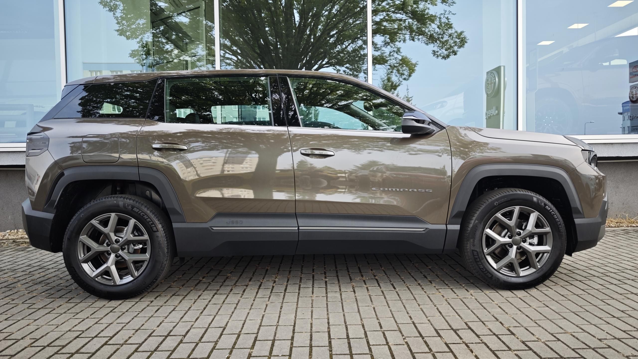 Jeep Compass, Altitude hybrid 145PS automat - fotka 5