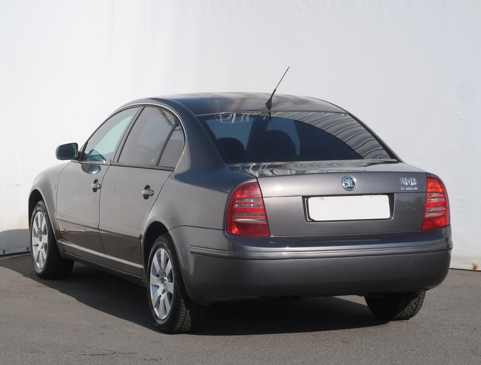Škoda Superb, 1.9 TDI, Comfort - fotka 4